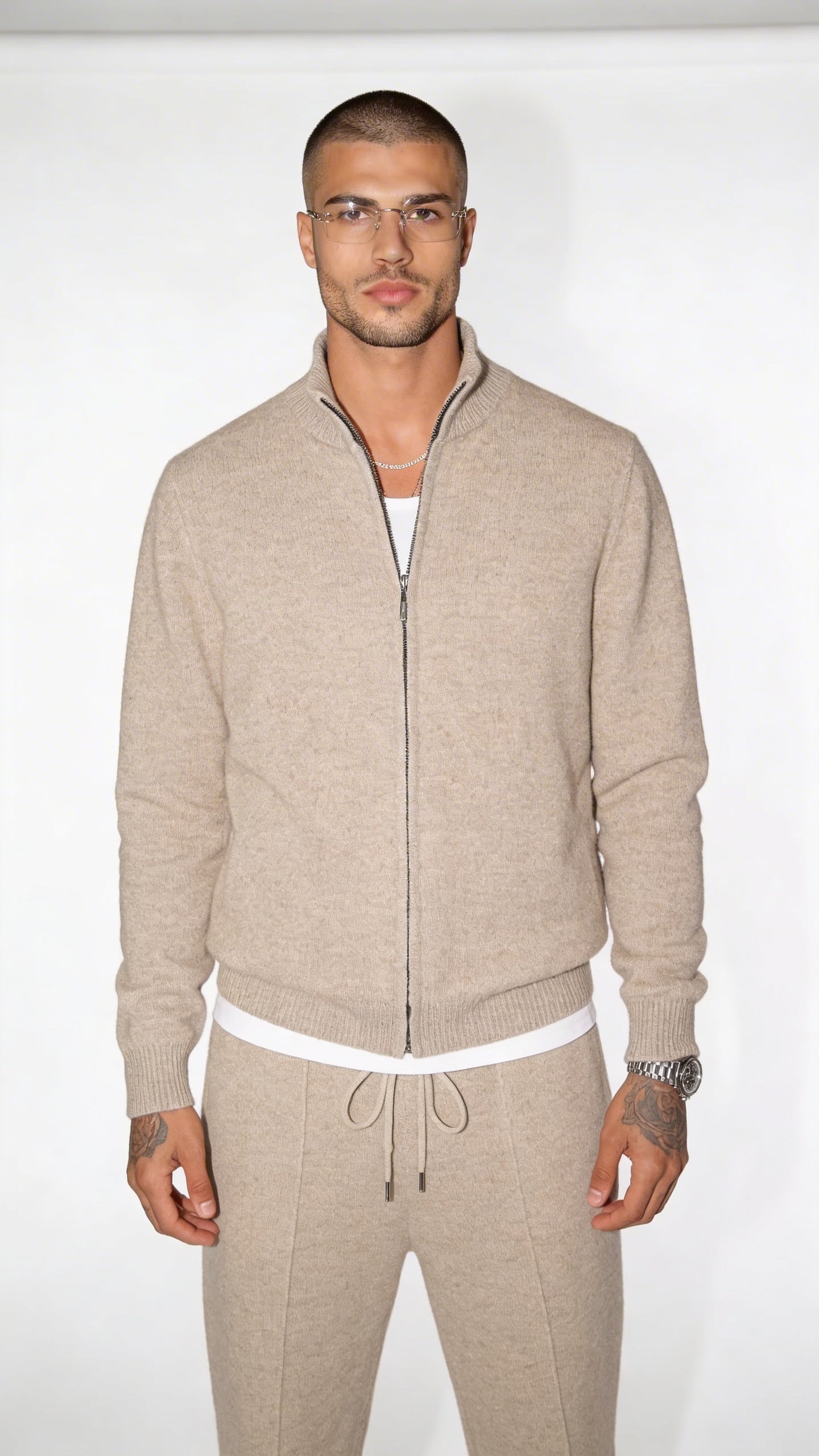 KNITWEAR