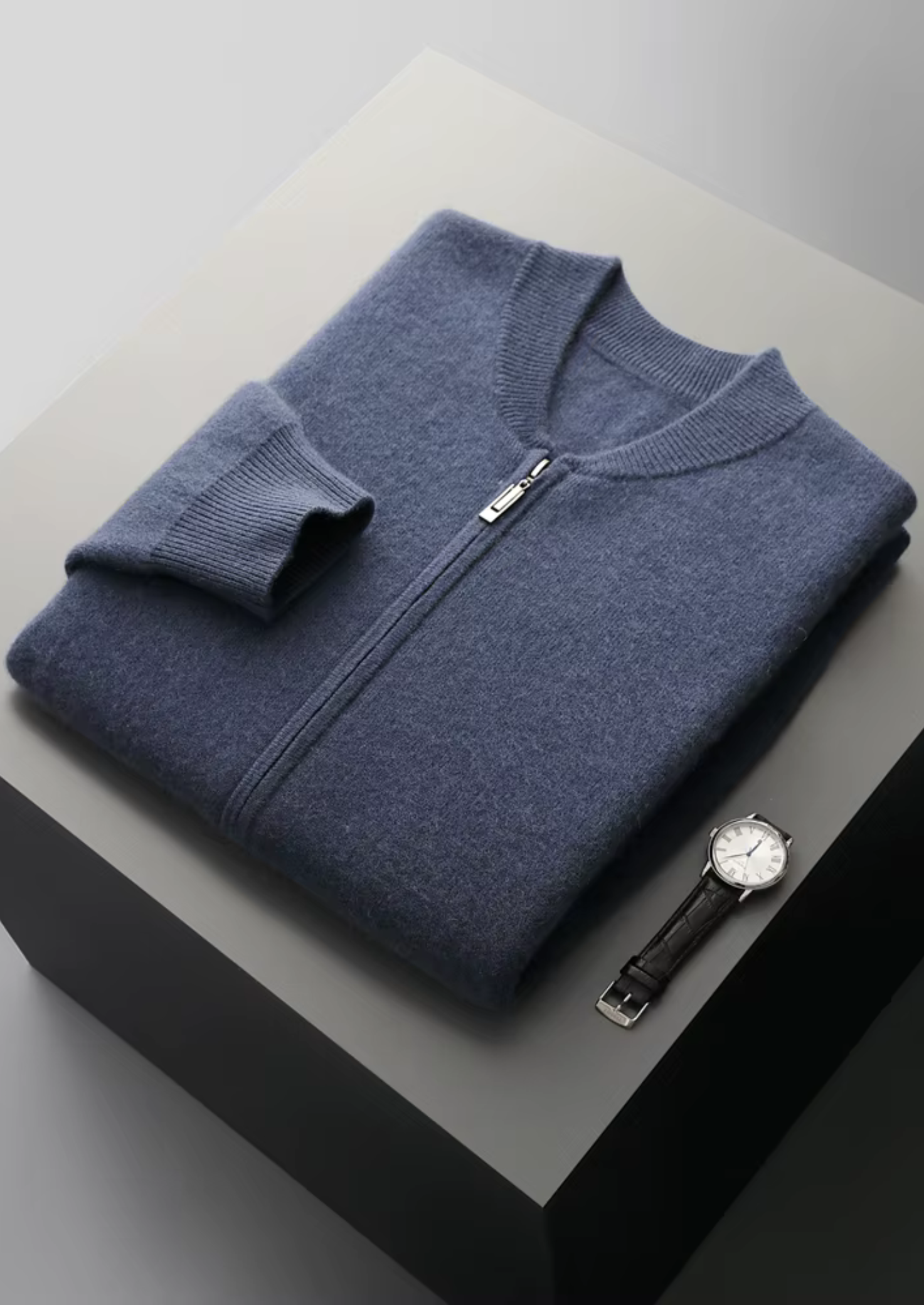 SIGNATURE MERIFIELD™ V-NECK CARDIGAN