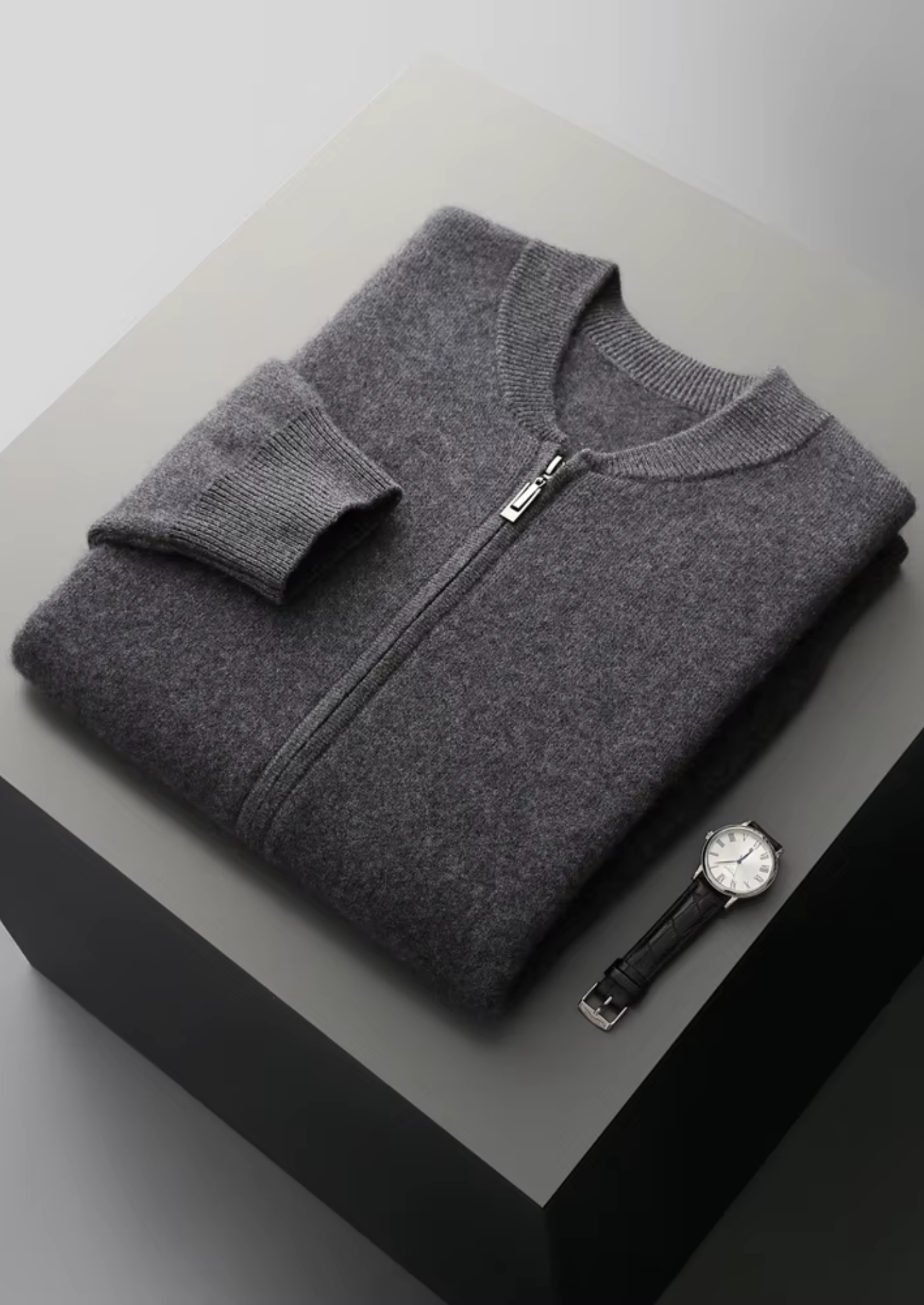 SIGNATURE MERIFIELD™ V-NECK CARDIGAN
