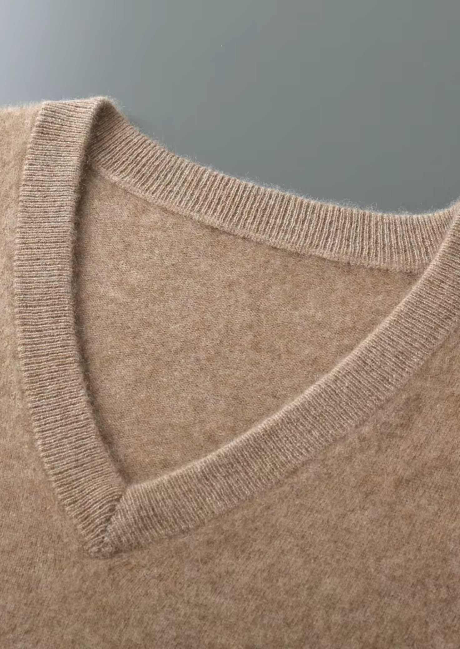 SIGNATURE MERIFIELD™ V-NECK VEST
