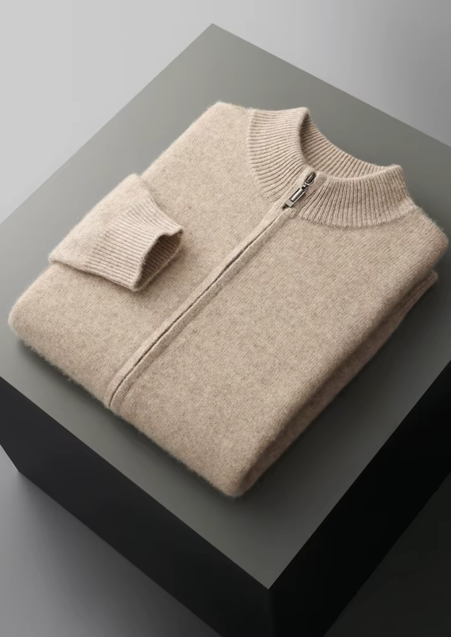 SIGNATURE MERIFIELD™ ZIPPER CARDIGAN