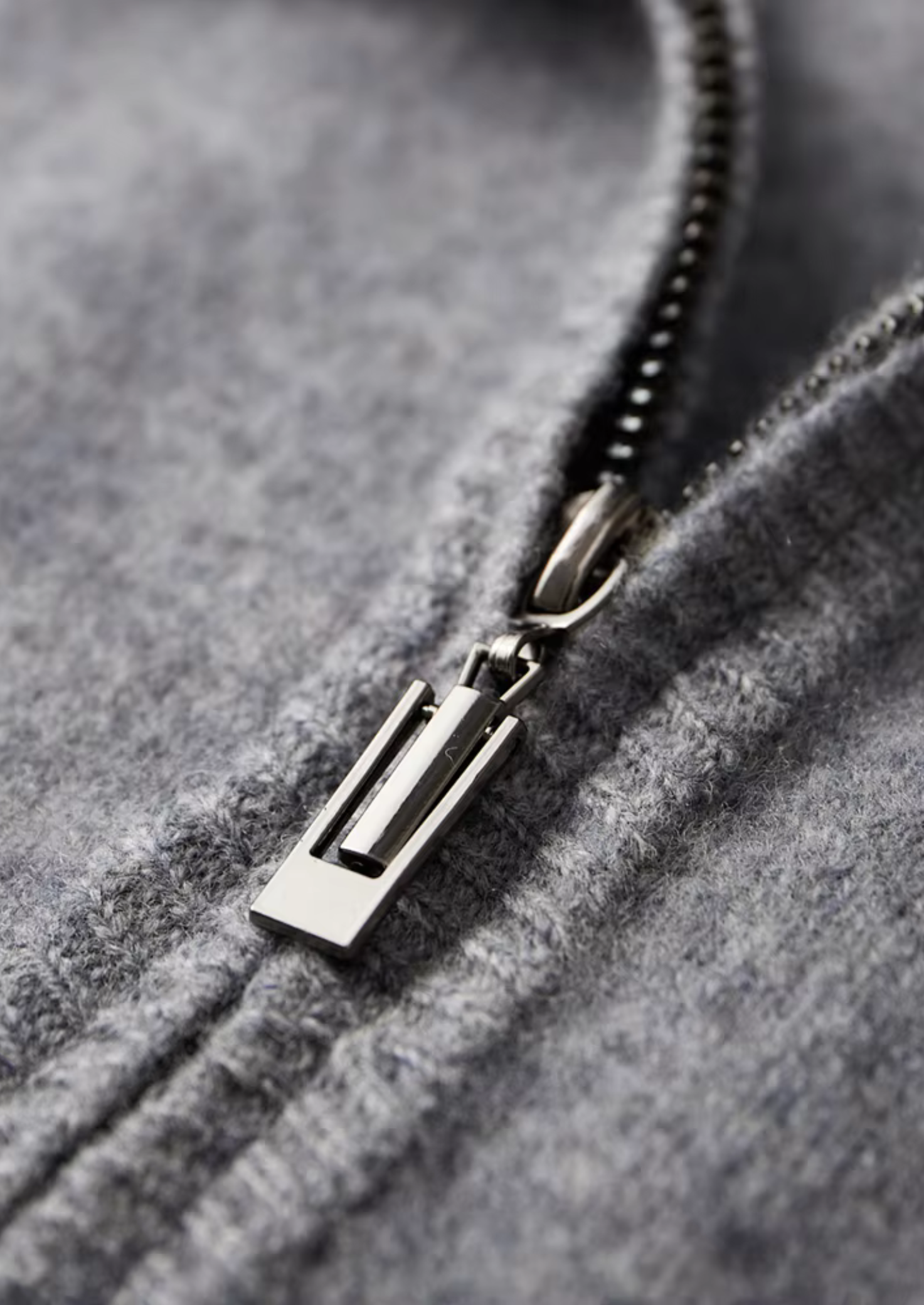 SIGNATURE MERIFIELD™ TWO-TONE ZIP CARDIGAN