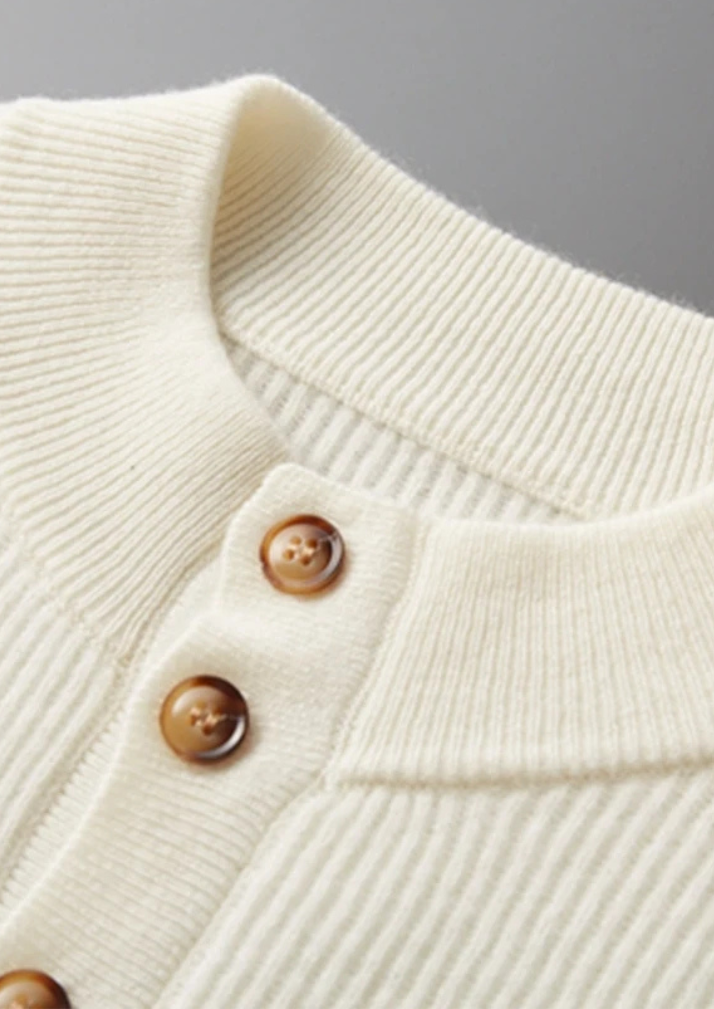 MAISON CASHCRAFT™ CLASSIC RIBBED HENLEY SWEATER