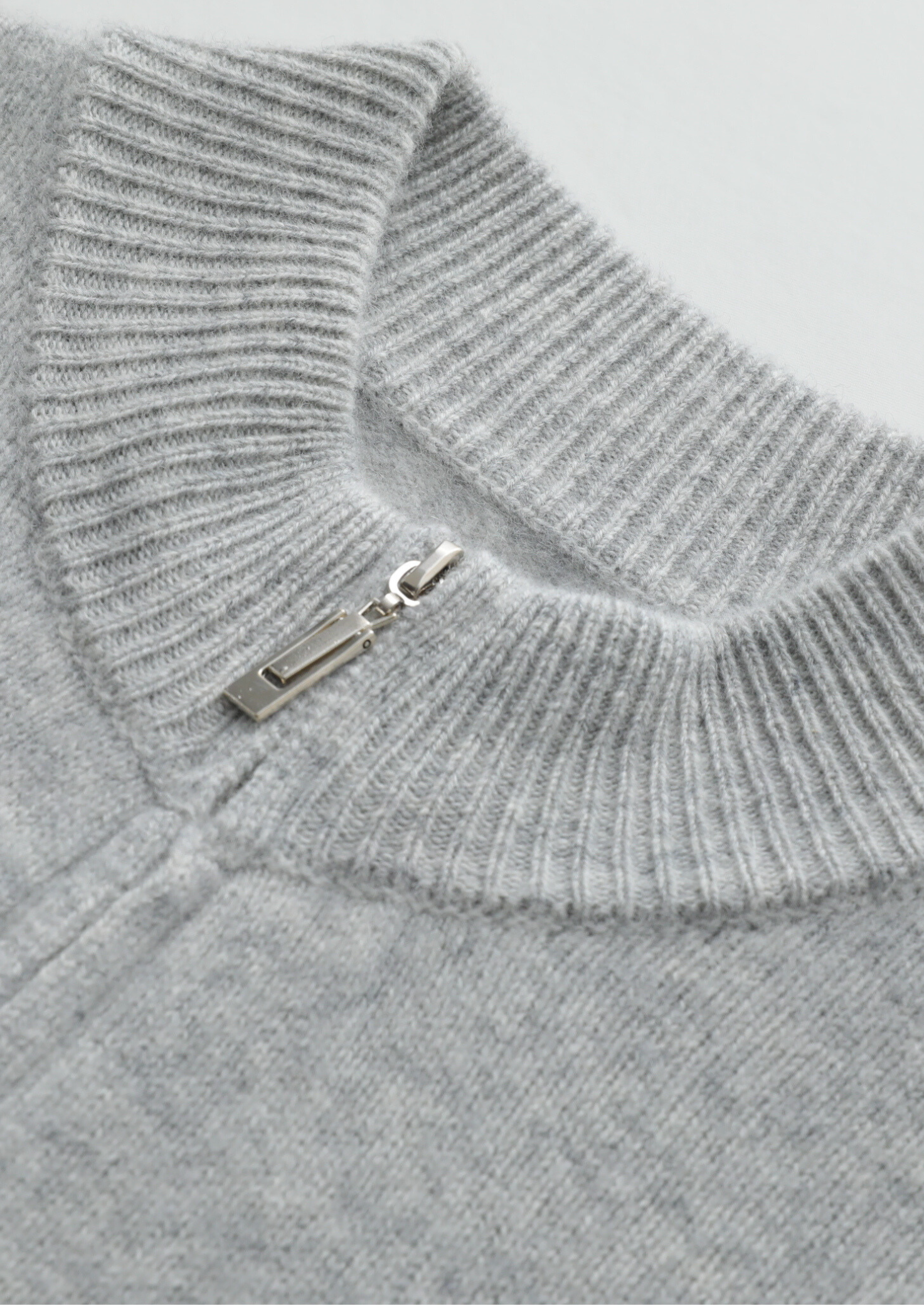 SIGNATURE MERIFIELD™ LANGFORD SET - LIGHT GRAY