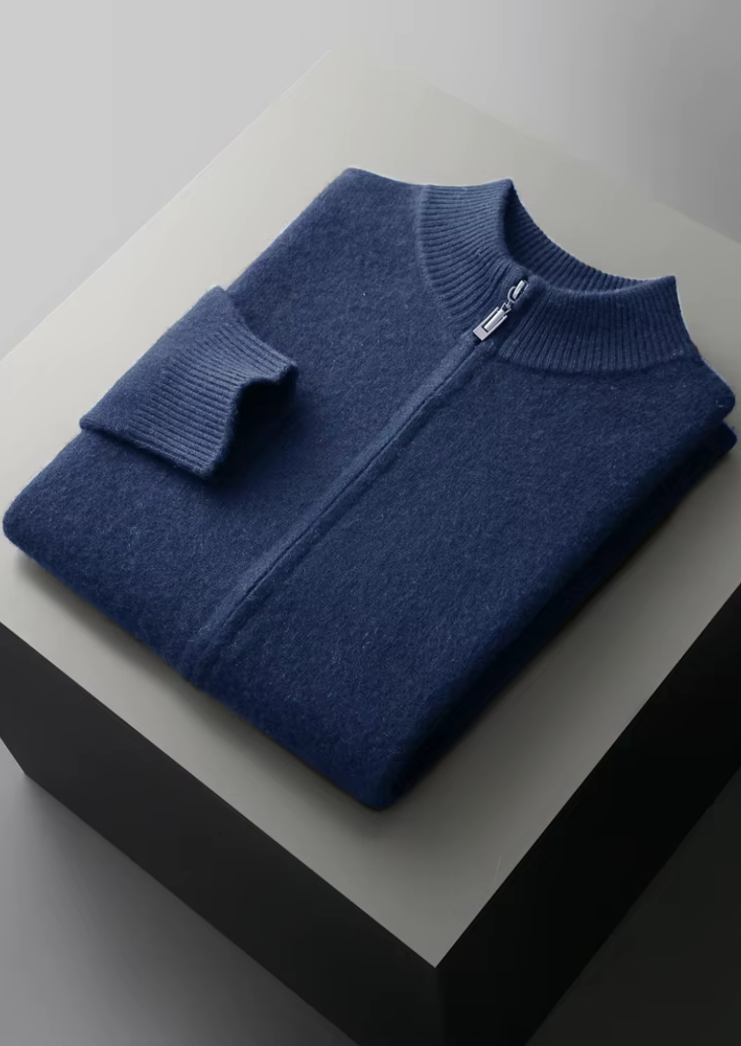 SIGNATURE MERIFIELD™ ZIPPER CARDIGAN