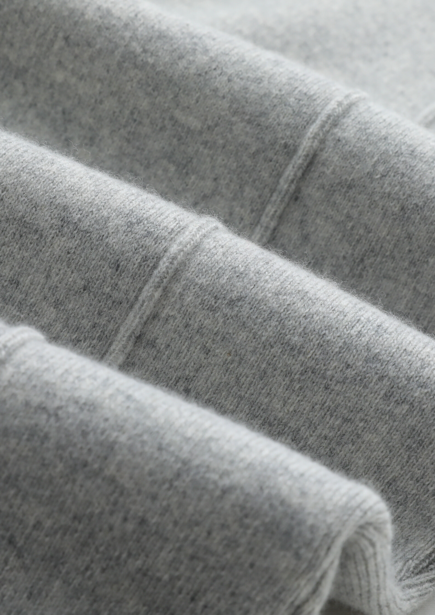 SIGNATURE MERIFIELD™ LANGFORD SET - LIGHT GRAY