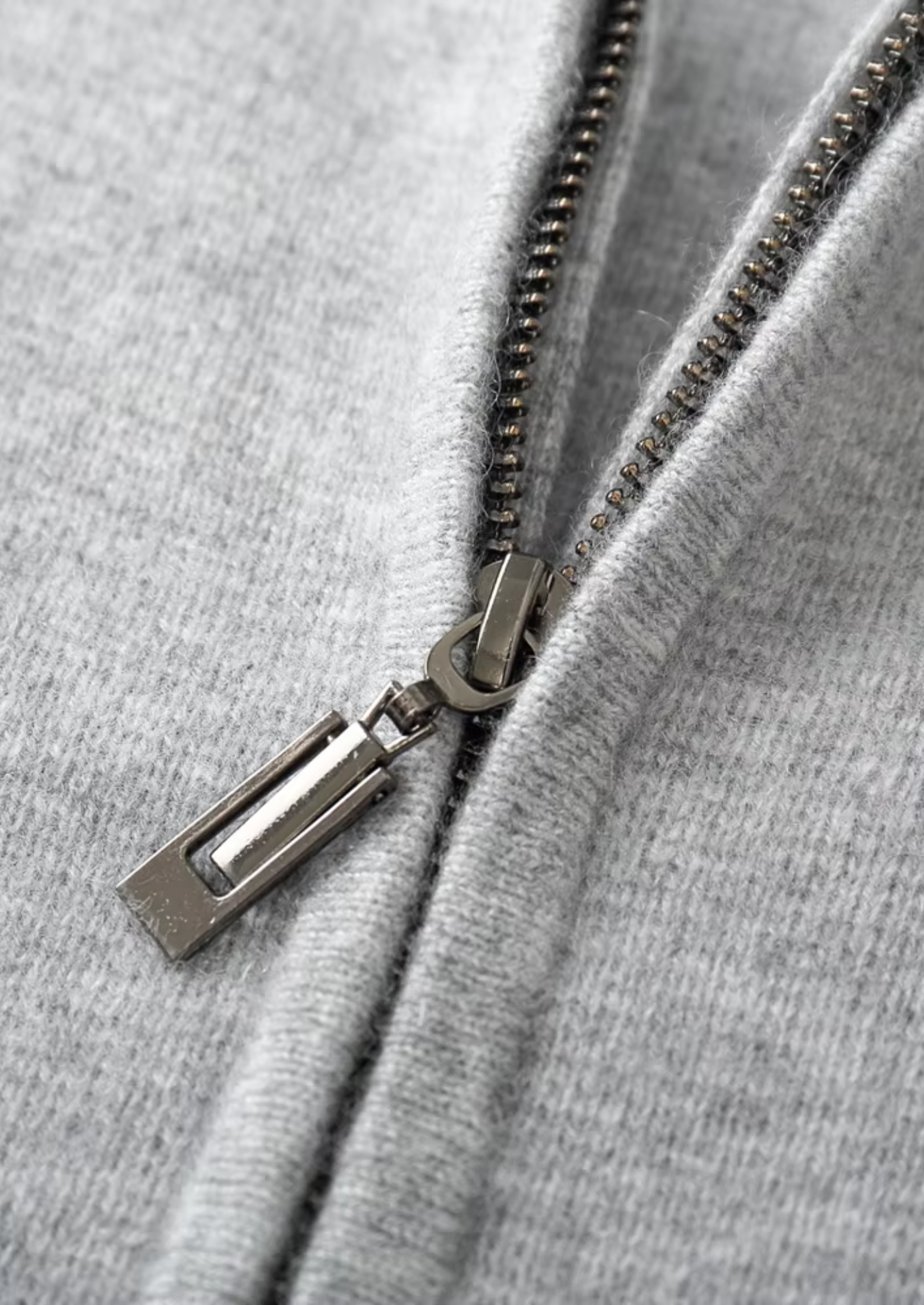 SIGNATURE MERIFIELD™ ZIPPER HOODIE