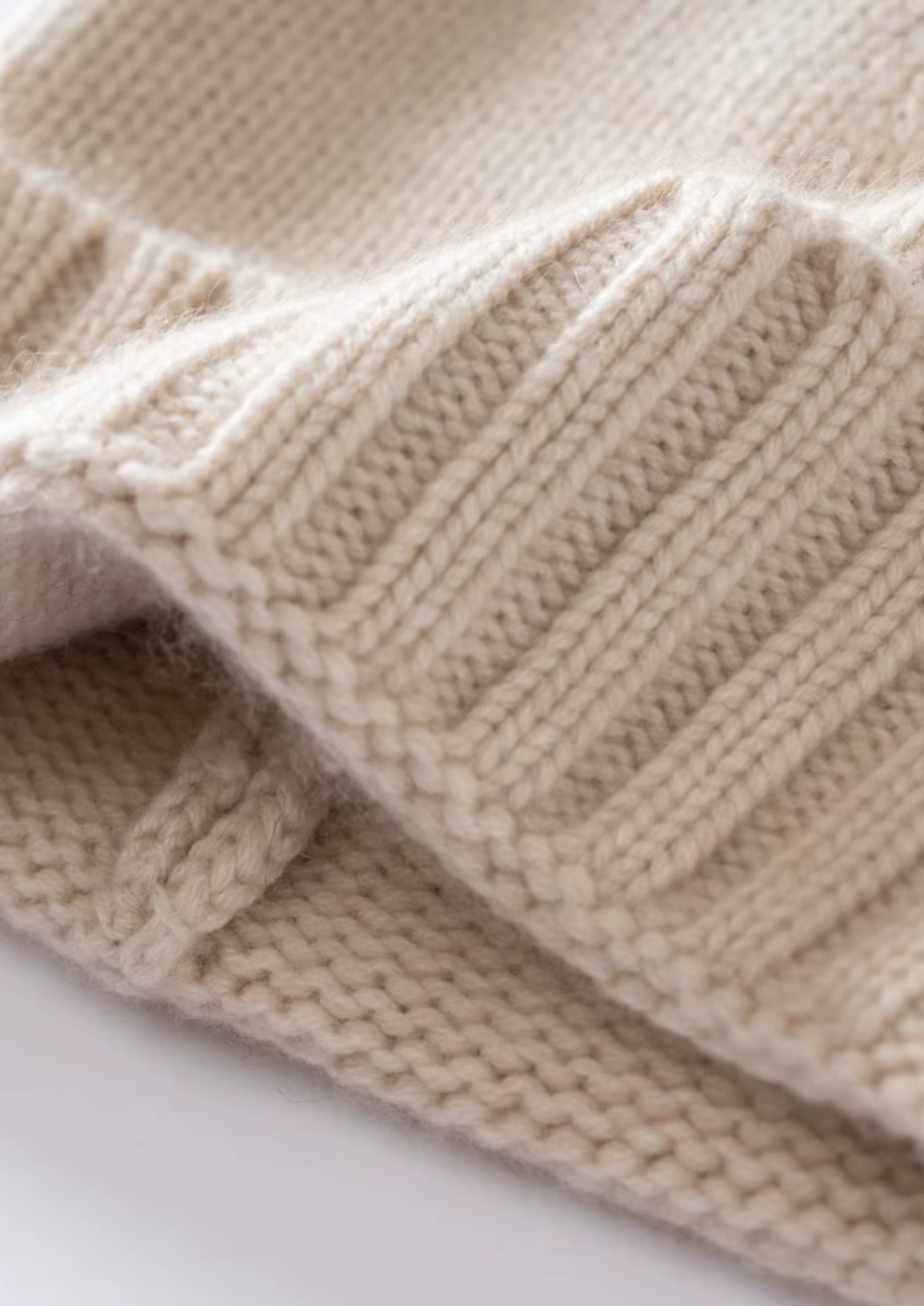 SAND VELSOFT™ WINTERTIME BEANIE