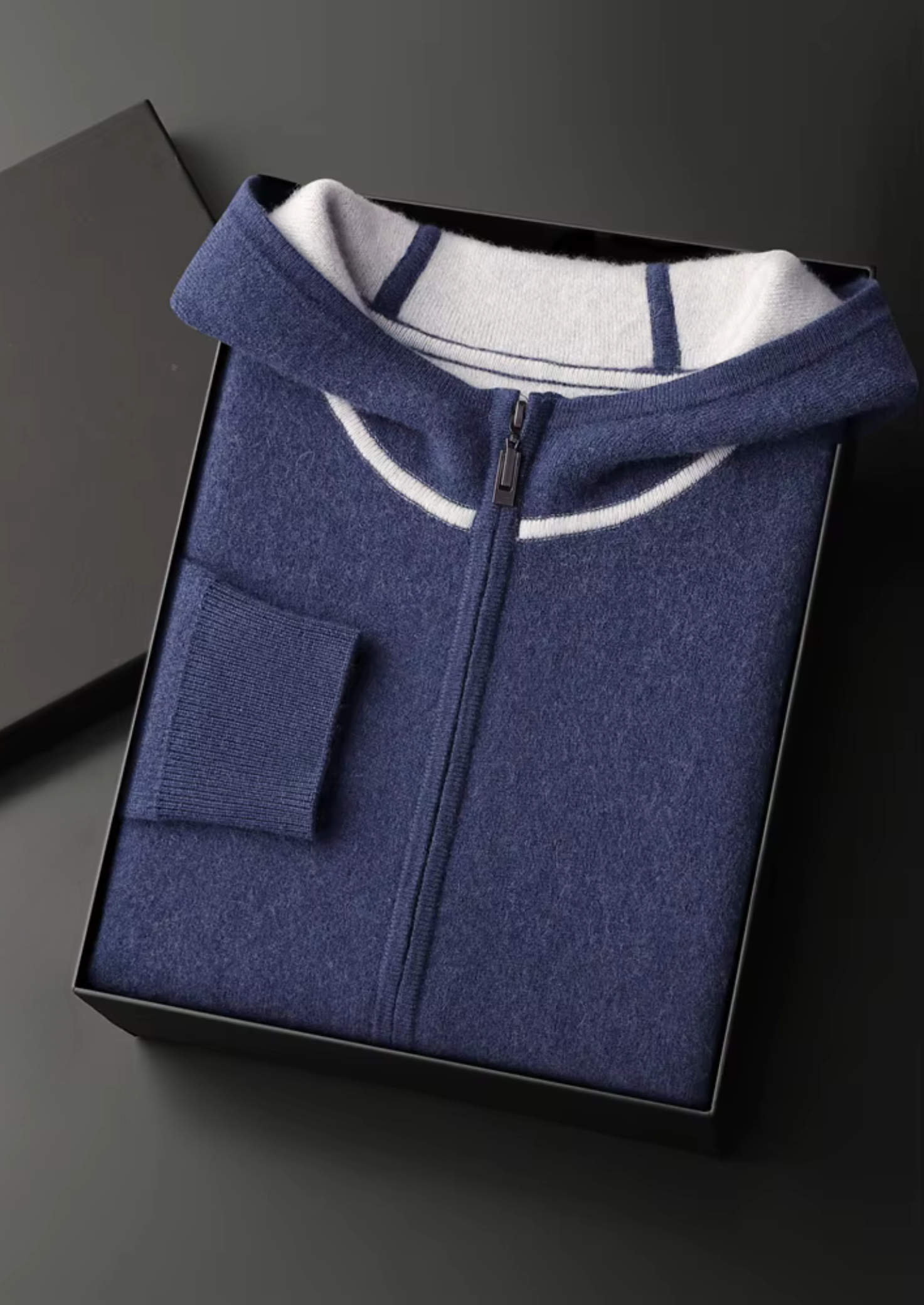 MAISON CASHCRAFT™ LEISURE SET