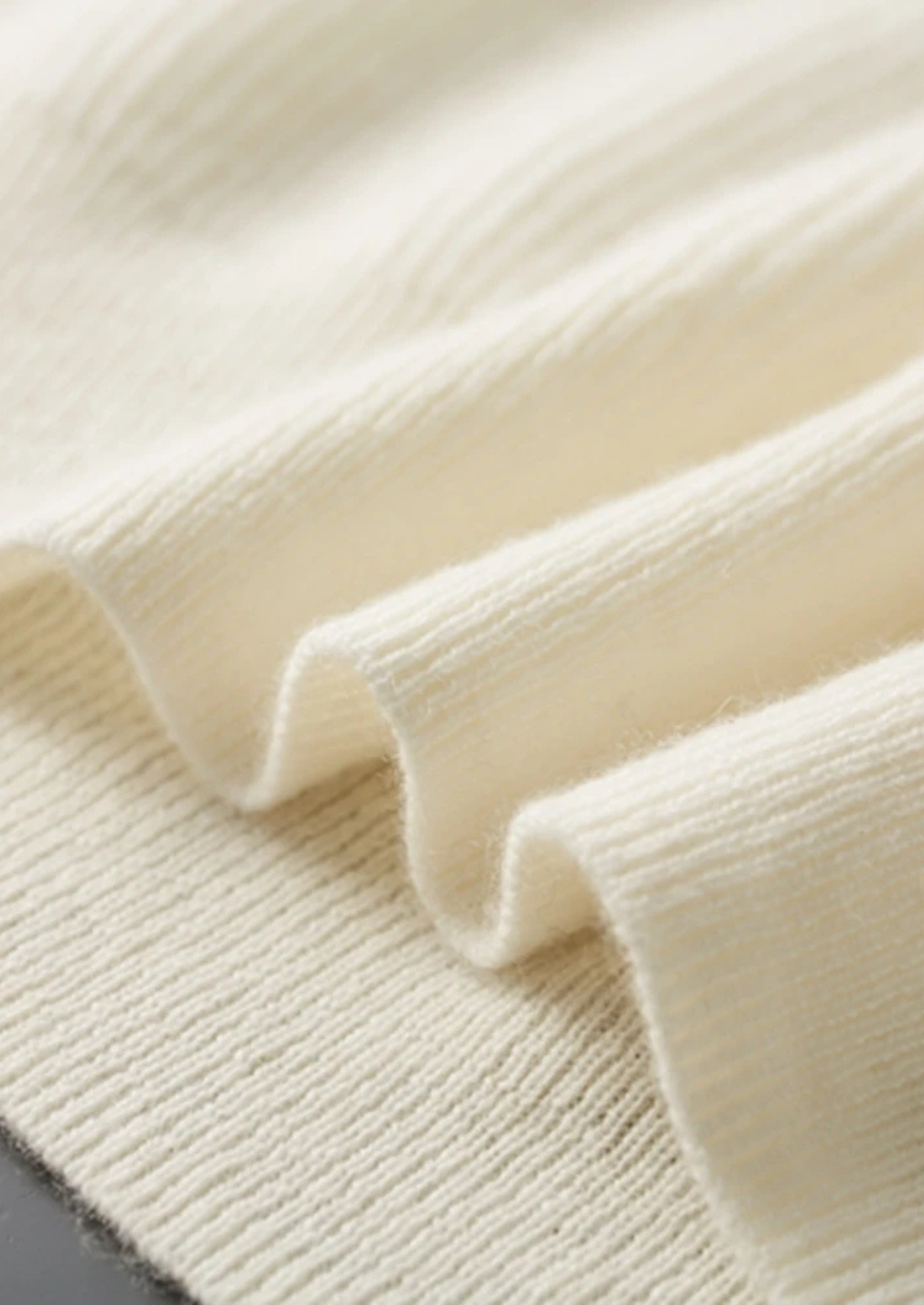 MAISON CASHCRAFT™ CLASSIC RIBBED HENLEY SWEATER