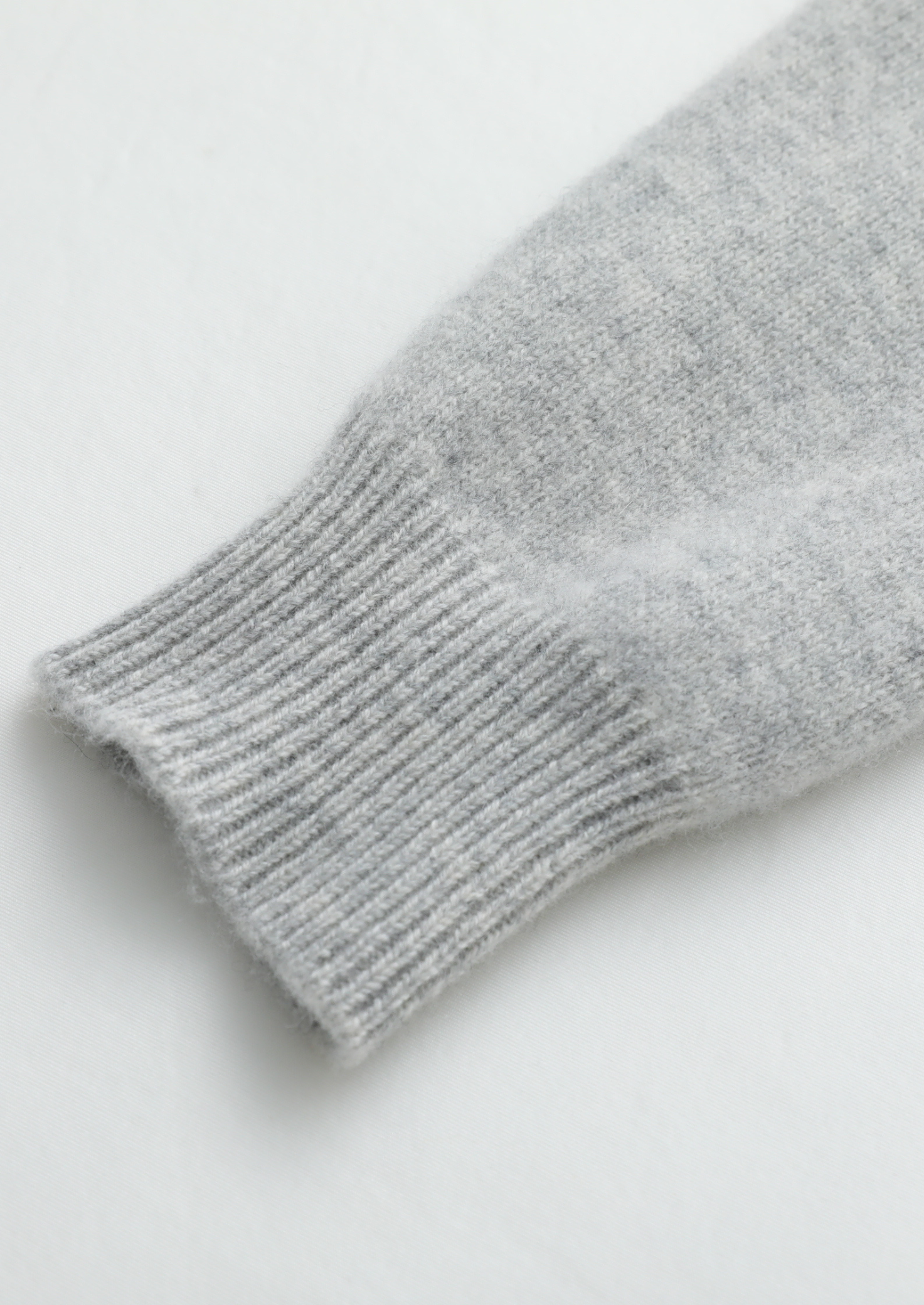 SIGNATURE MERIFIELD™ LANGFORD SET - LIGHT GRAY