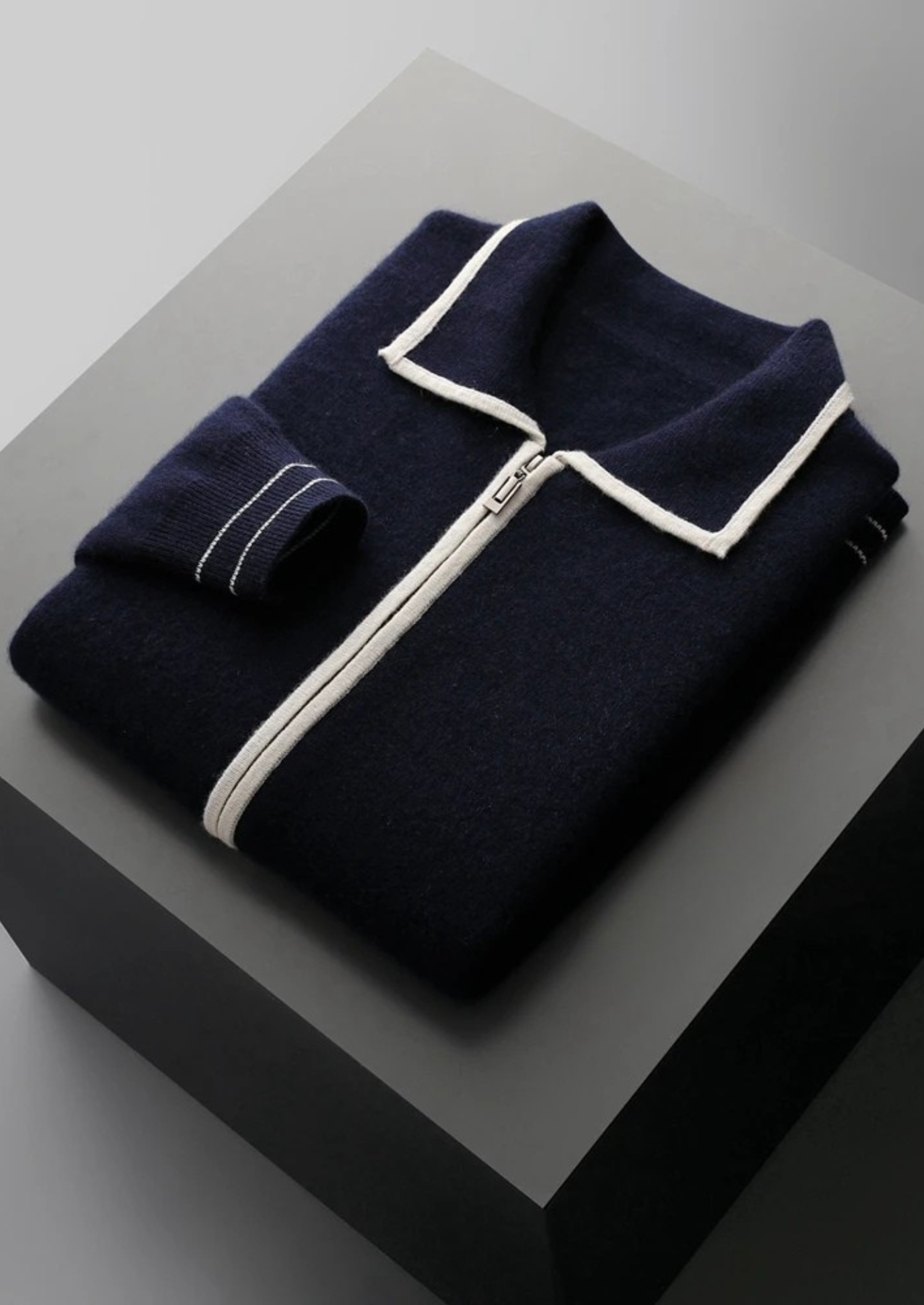 SIGNATURE MERIFIELD™ TWO-TONE POLO CARDIGAN