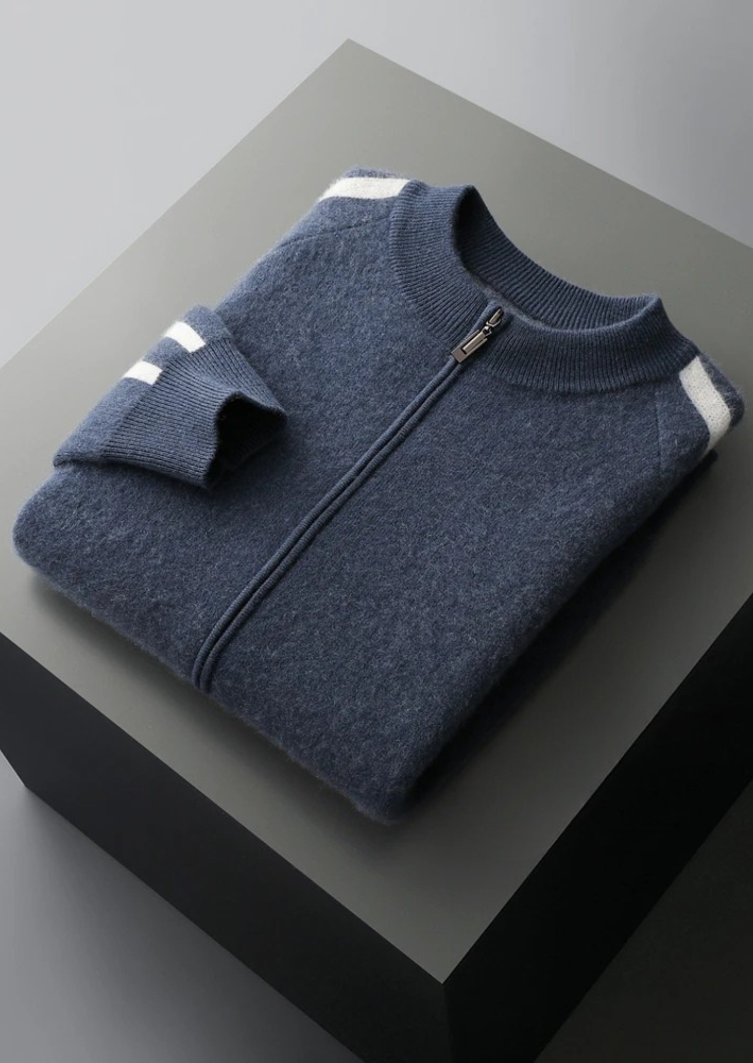 SIGNATURE MERIFIELD™ STRIPED CARDIGAN