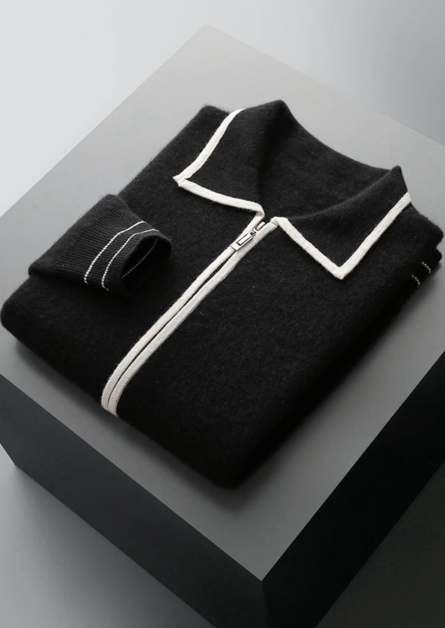 SIGNATURE MERIFIELD™ TWO-TONE POLO CARDIGAN