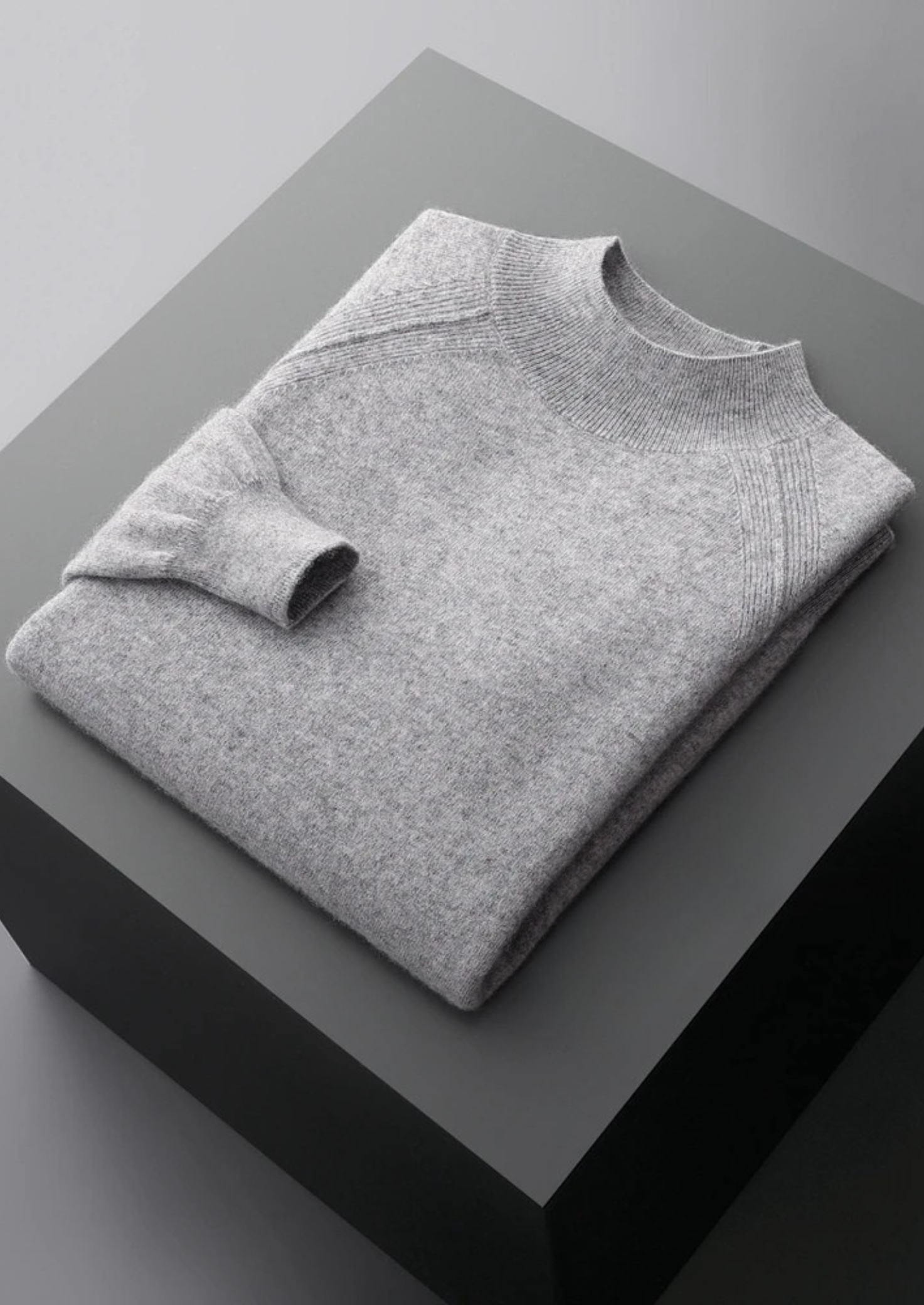 SIGNATURE MERIFIELD™ RAGLAN MOCKNECK