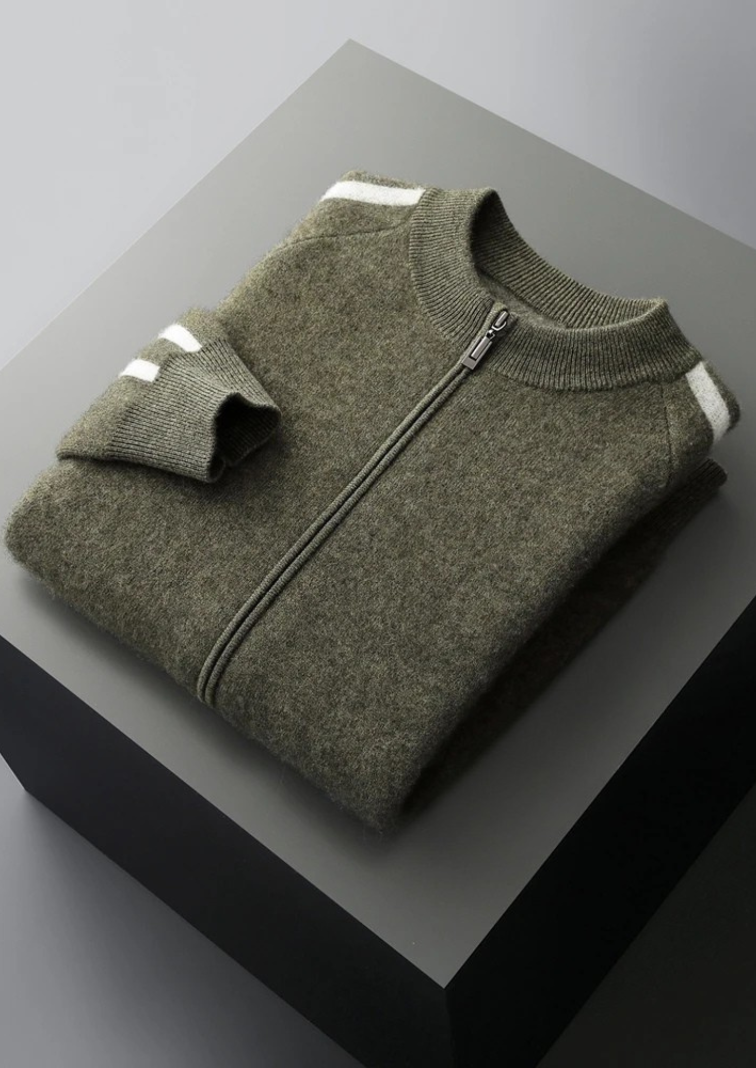 SIGNATURE MERIFIELD™ STRIPED CARDIGAN