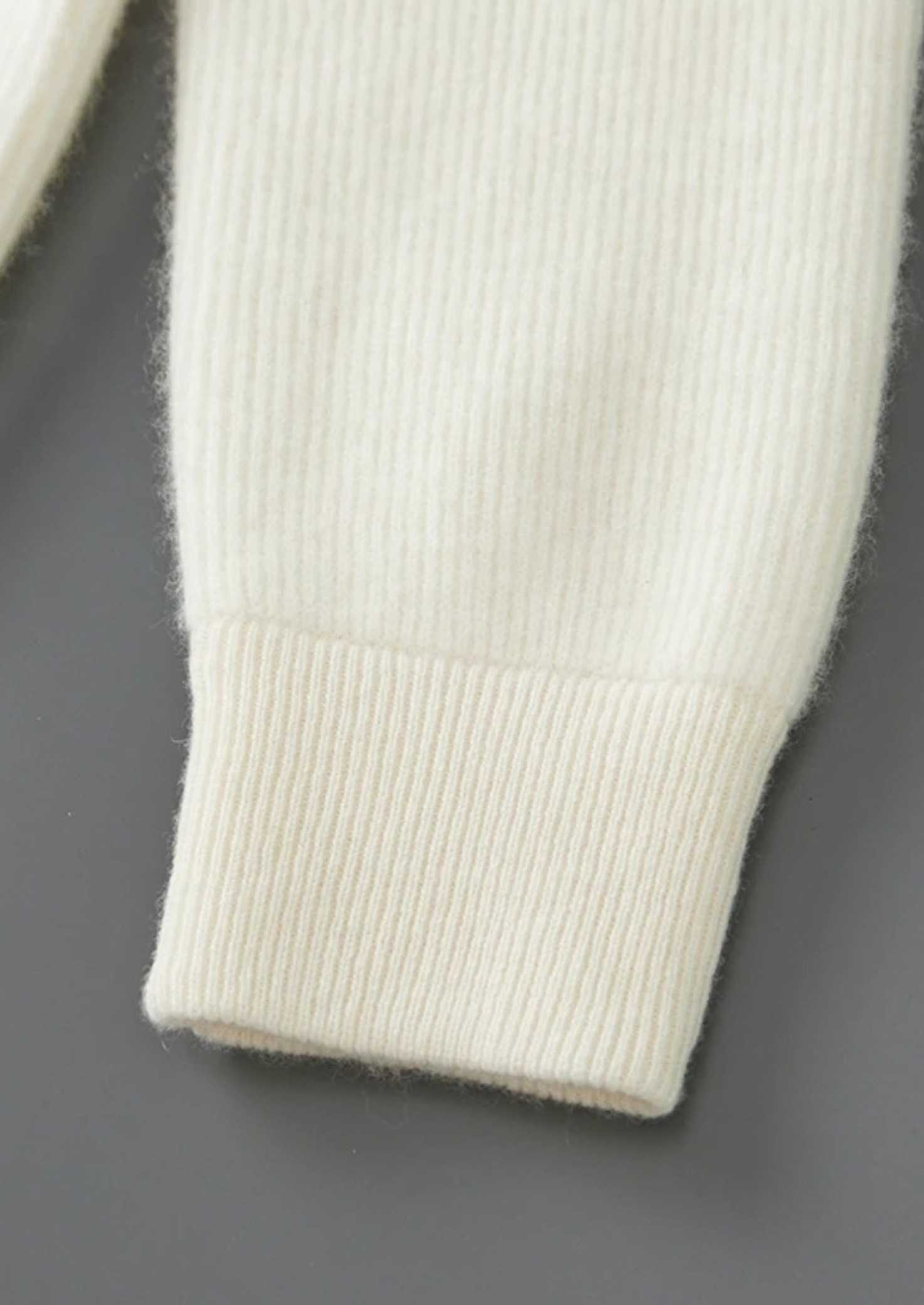 SIGNATURE MERIFIELD™ RIBBED ZIPPER CARDIGAN