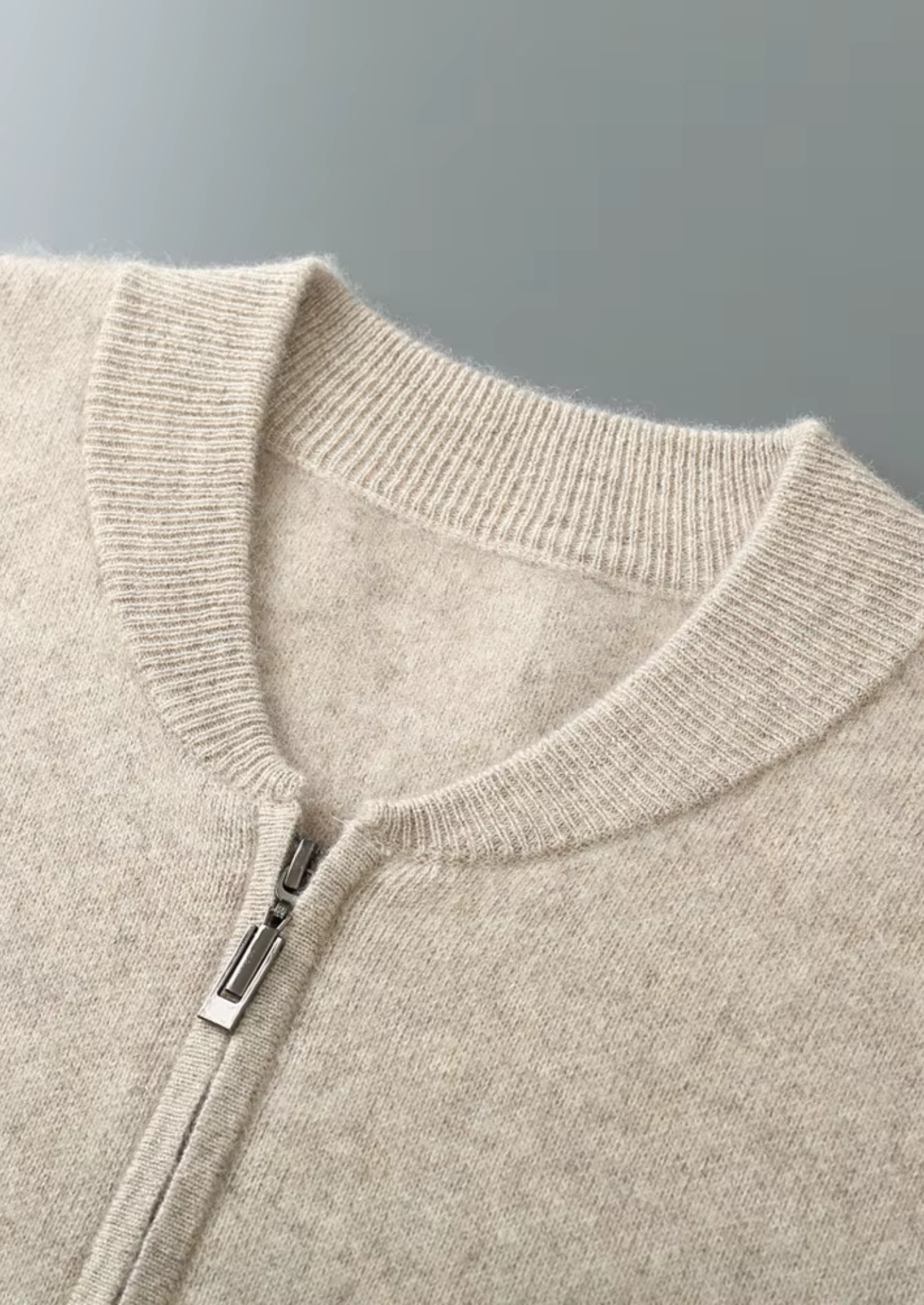 SIGNATURE MERIFIELD™ V-NECK CARDIGAN