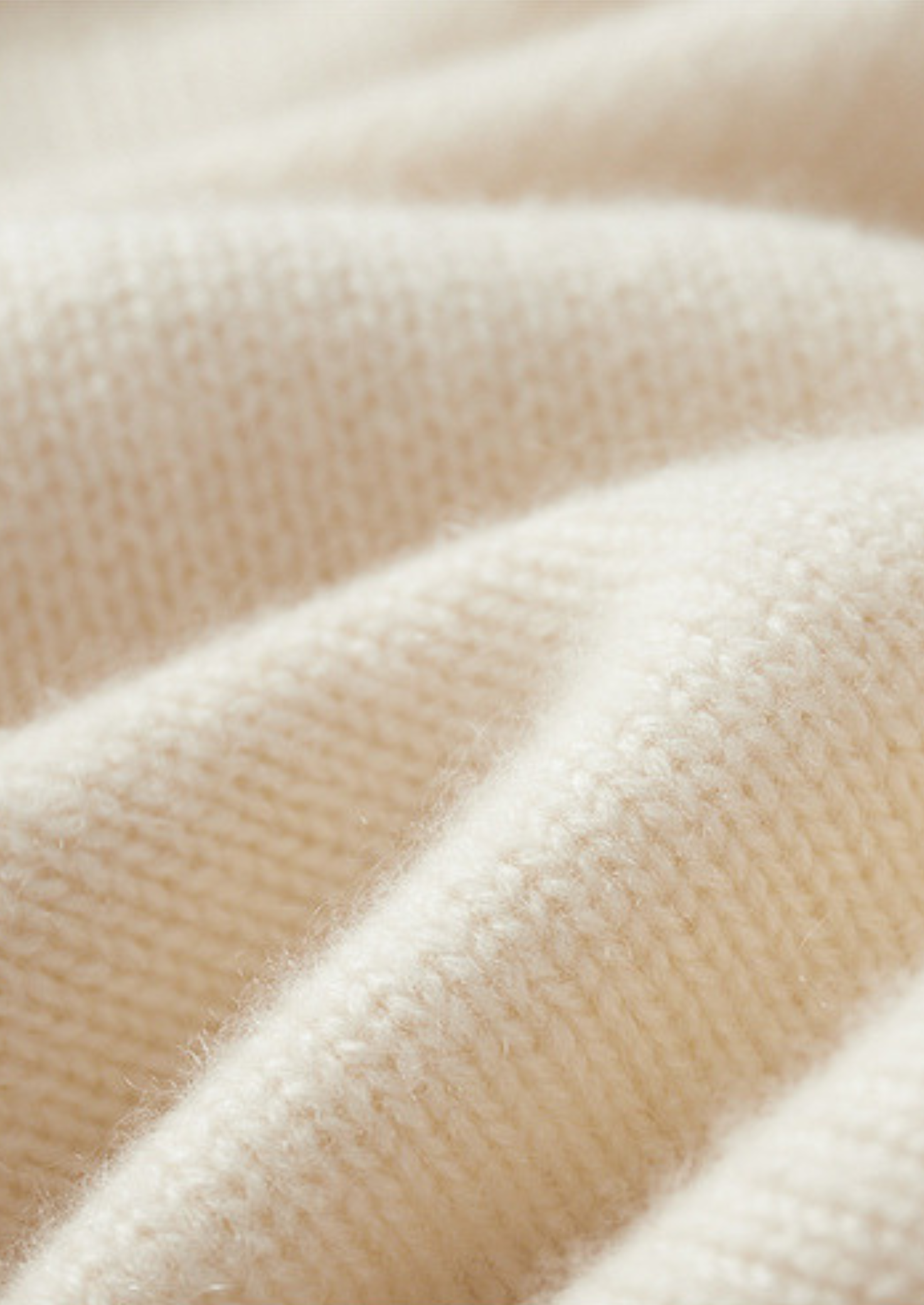 HERITAGE VELWICK™ IVORY ESSENTIAL ROLLNECK
