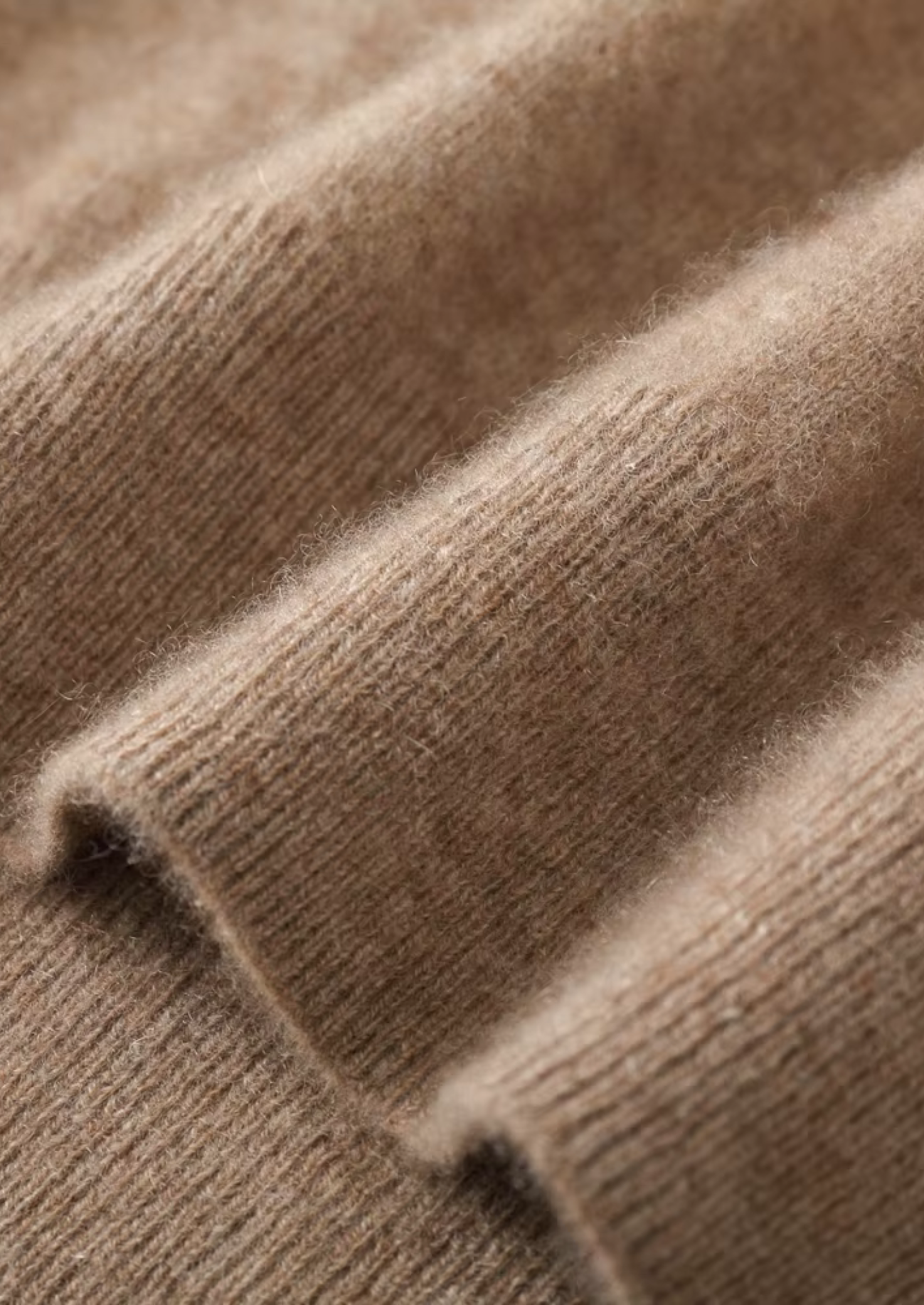 SIGNATURE MERIFIELD™ V-NECK VEST