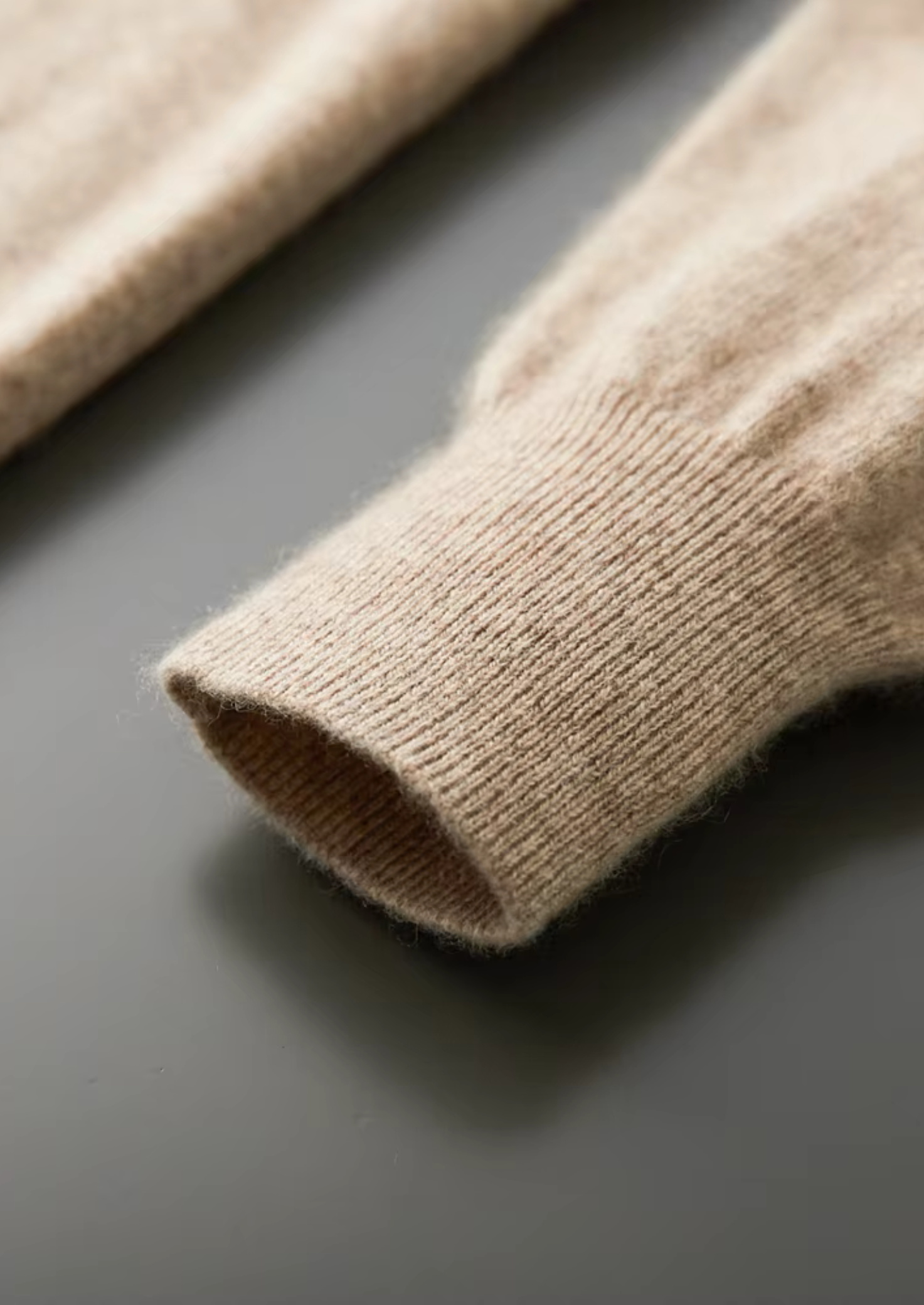 SIGNATURE MERIFIELD™ CLASSIC V-NECK SWEATER