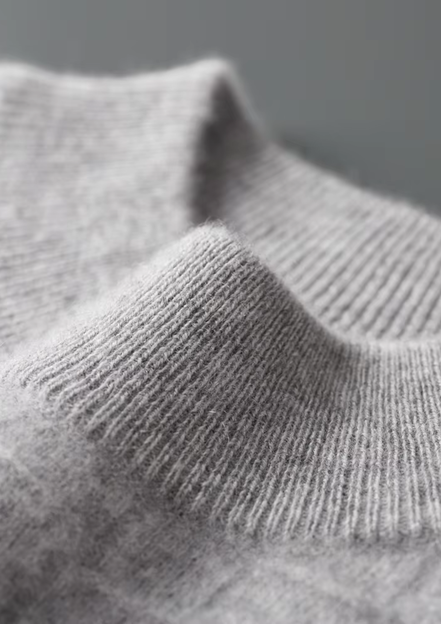 SIGNATURE MERIFIELD™ TEXTURED MOCKNECK