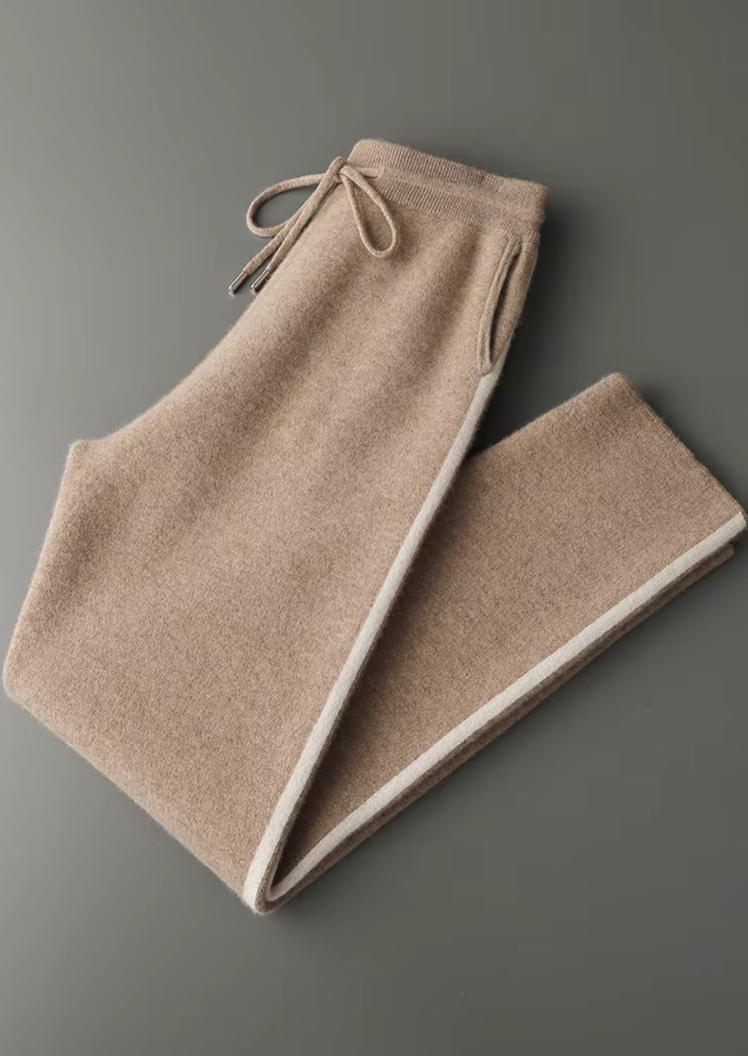 MAISON CASHCRAFT™ LEISURE SET