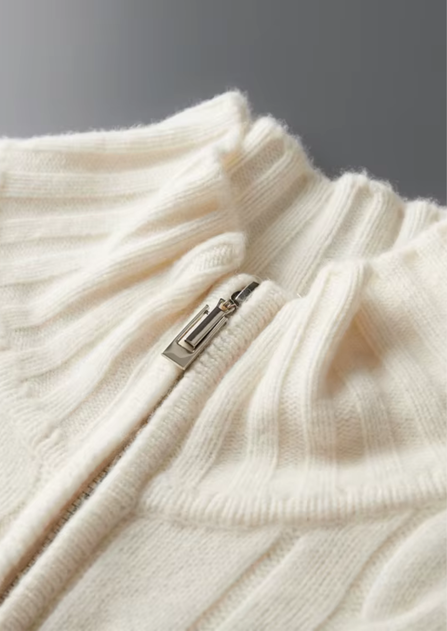 SIGNATURE MERIFIELD™ DUAL-ZIP CABLE CARDIGAN
