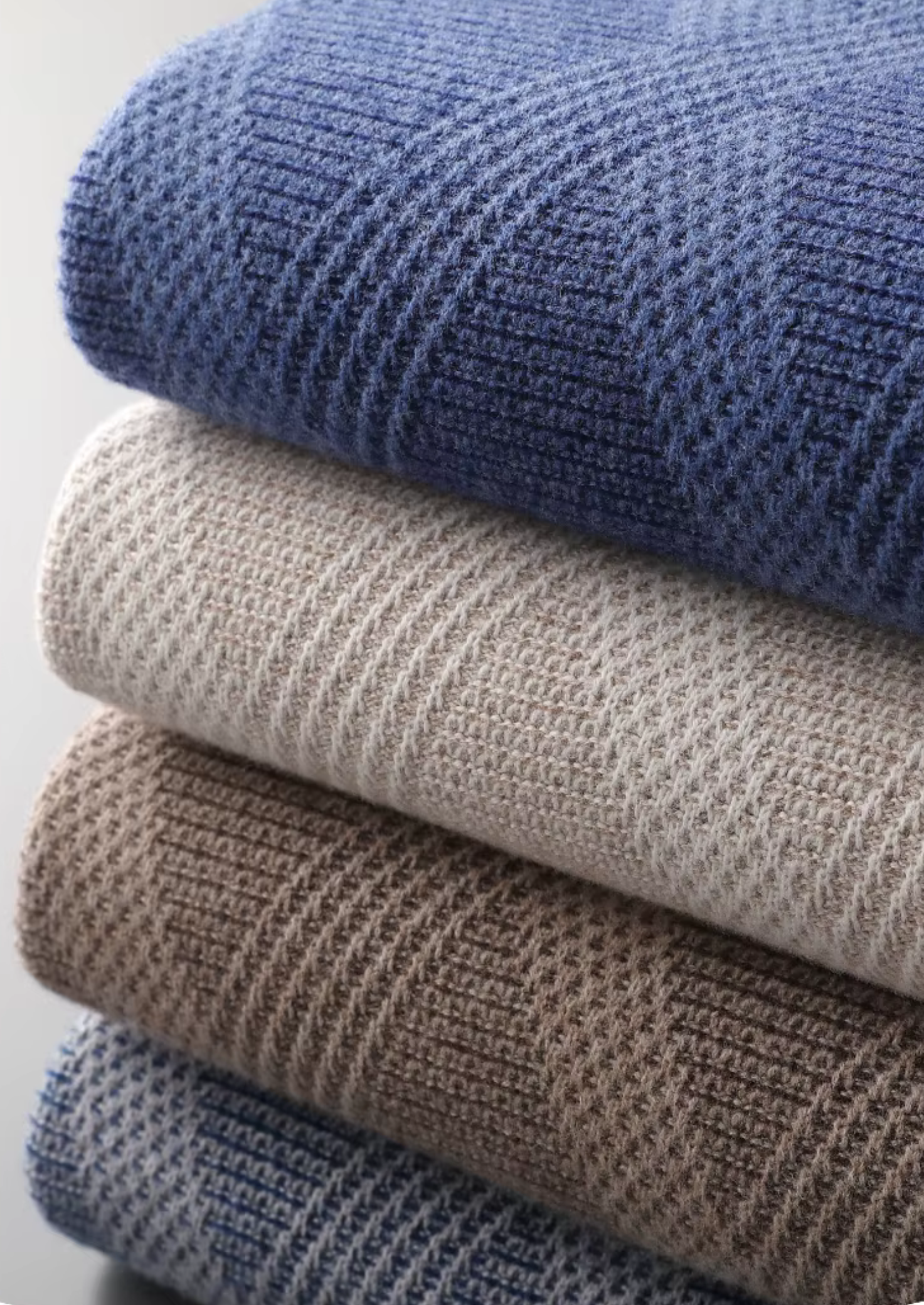 SIGNATURE MERIFIELD™ TWO TONE PATTERNED MOCKNECK
