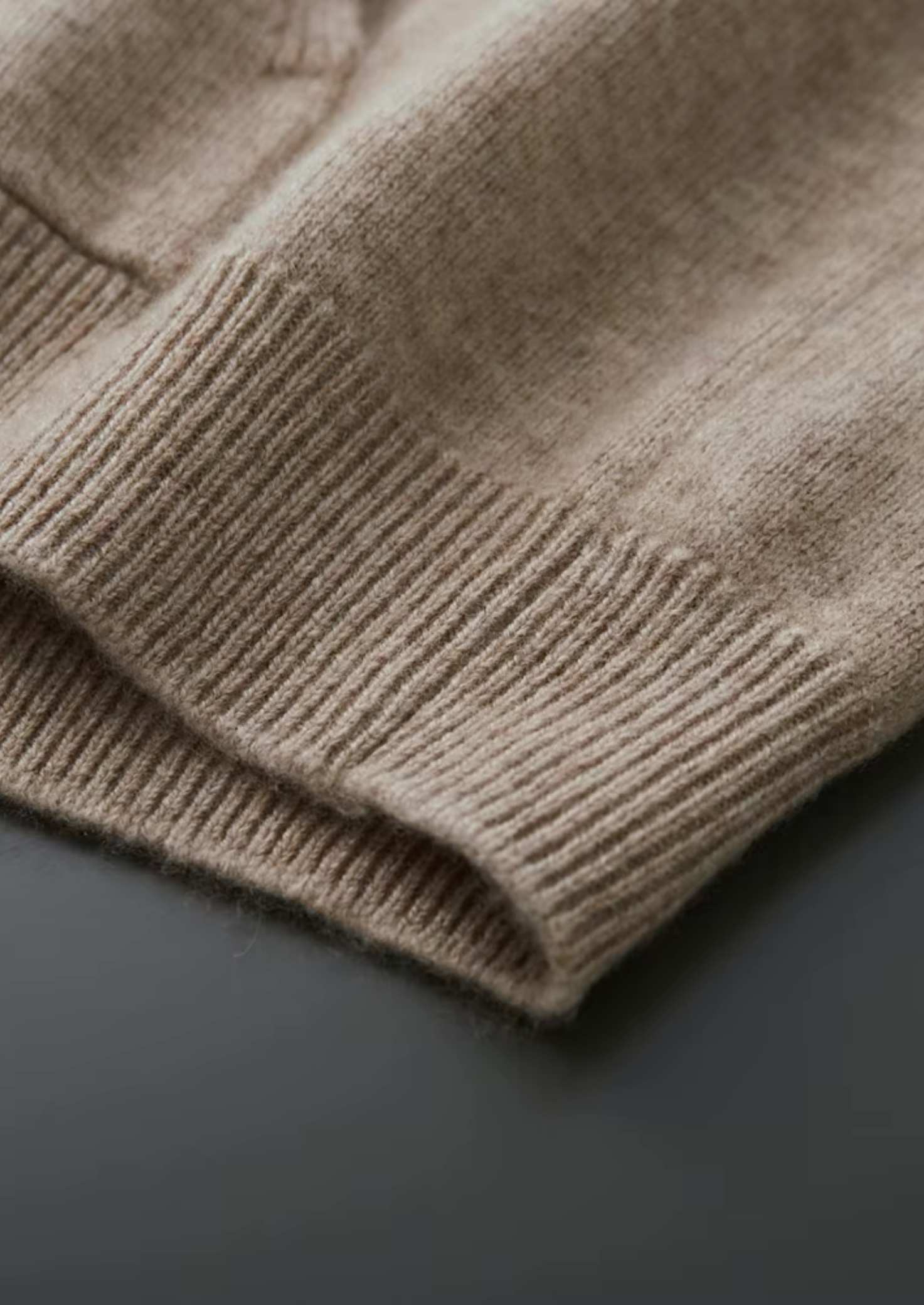 MAISON CASHCRAFT™ ESSENTIAL HOODIE