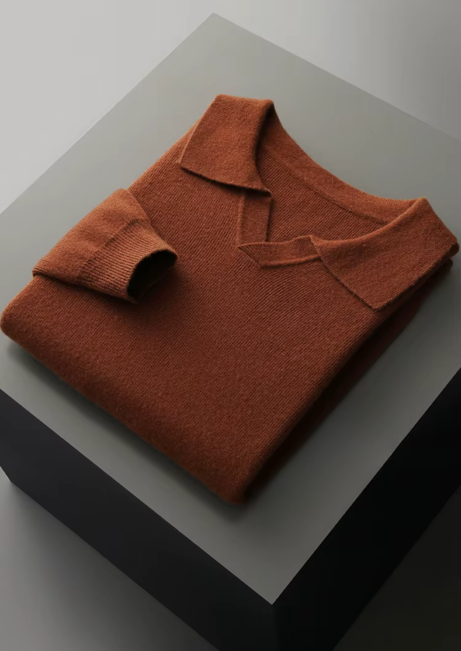 SIGNATURE MERIFIELD™ RIBBED BUTTONLESS POLO