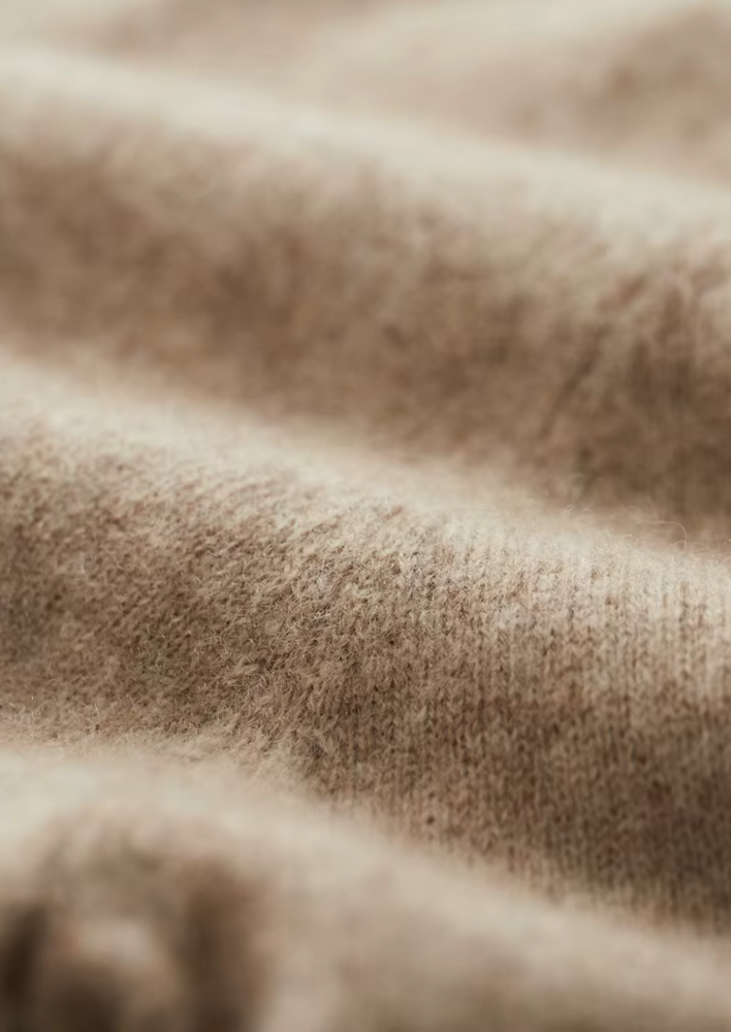 SIGNATURE MERIFIELD™ CLASSIC V-NECK SWEATER
