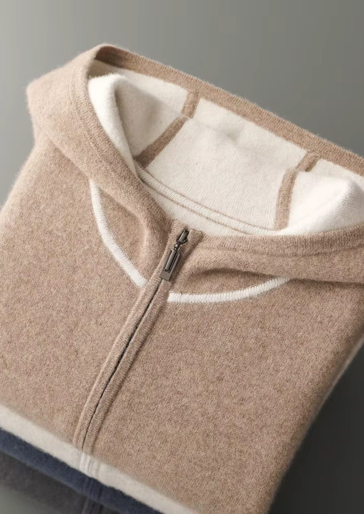 MAISON CASHCRAFT™ LEISURE SET