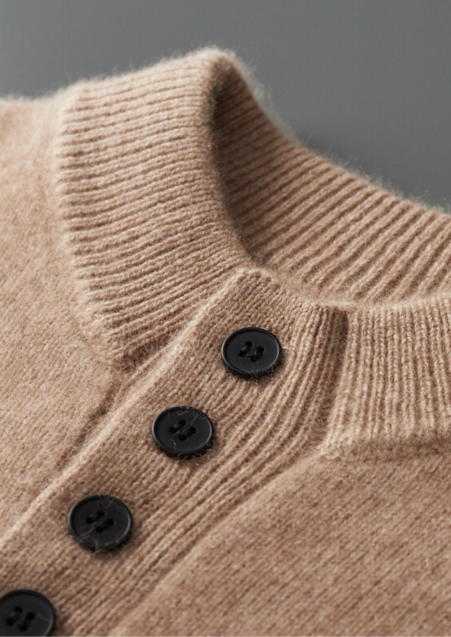 HERITAGE VELWICK™ BEIGE BUTTON SWEATER