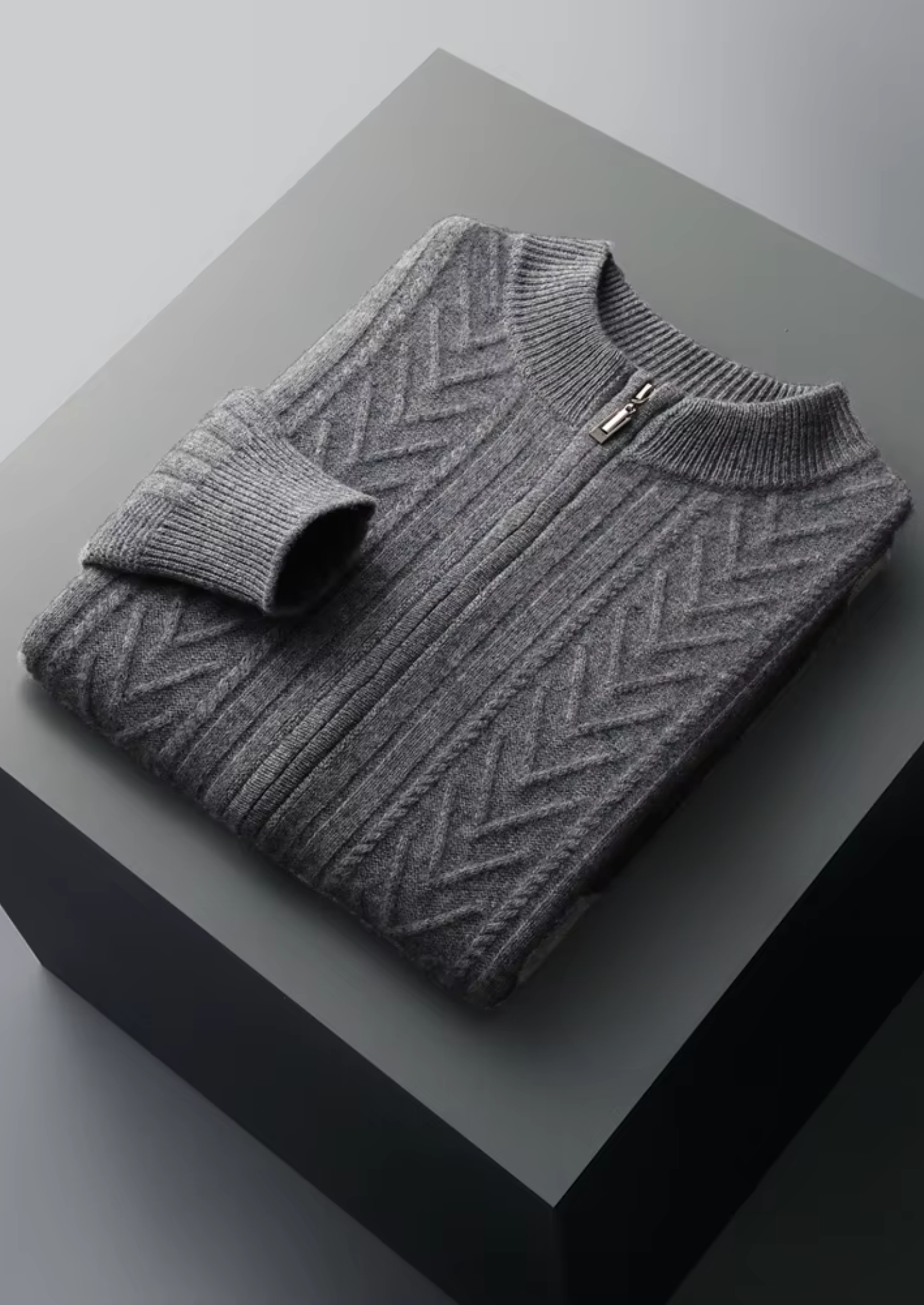 SIGNATURE MERIFIELD™ PATTERNED ZIP CARDIGAN