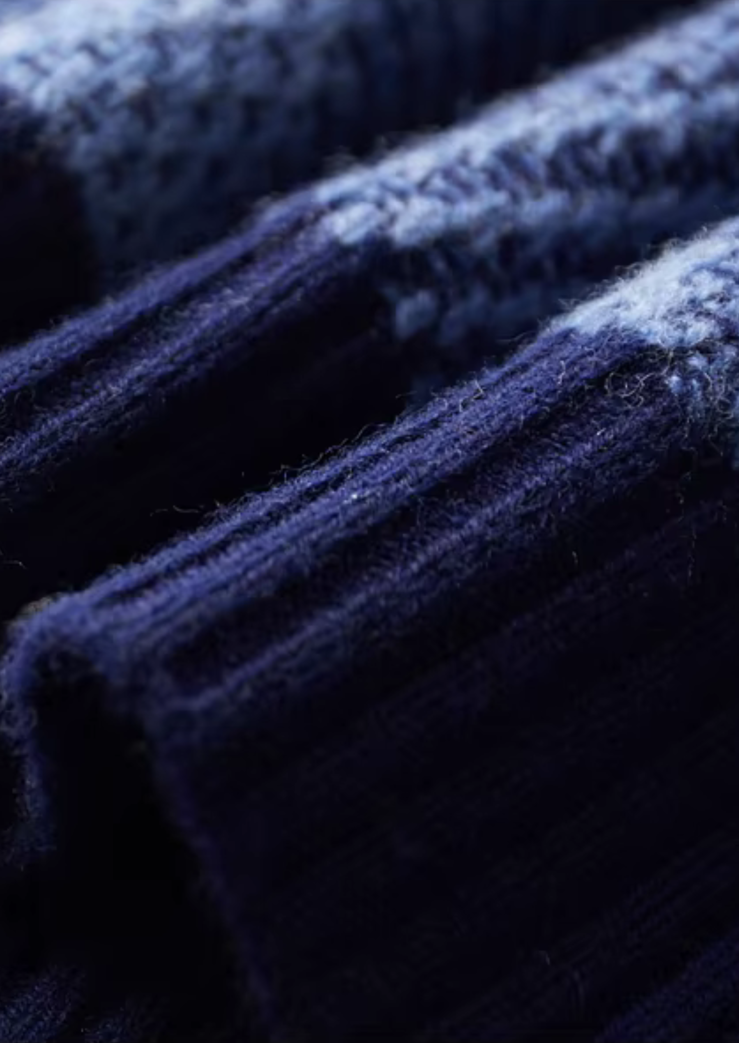 SIGNATURE MERIFIELD™ TWO TONE PATTERNED MOCKNECK