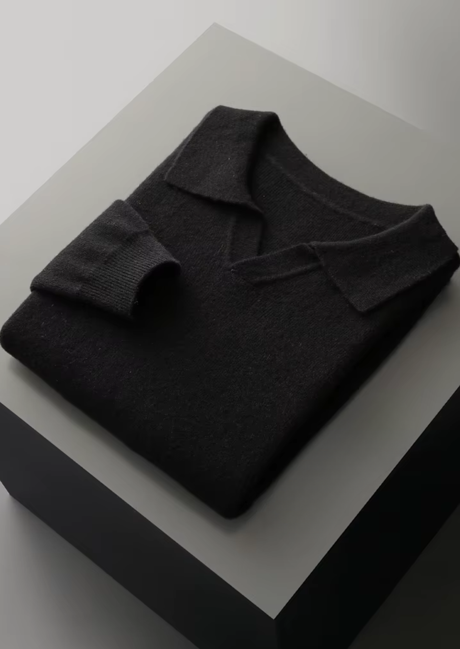 SIGNATURE MERIFIELD™ RIBBED BUTTONLESS POLO
