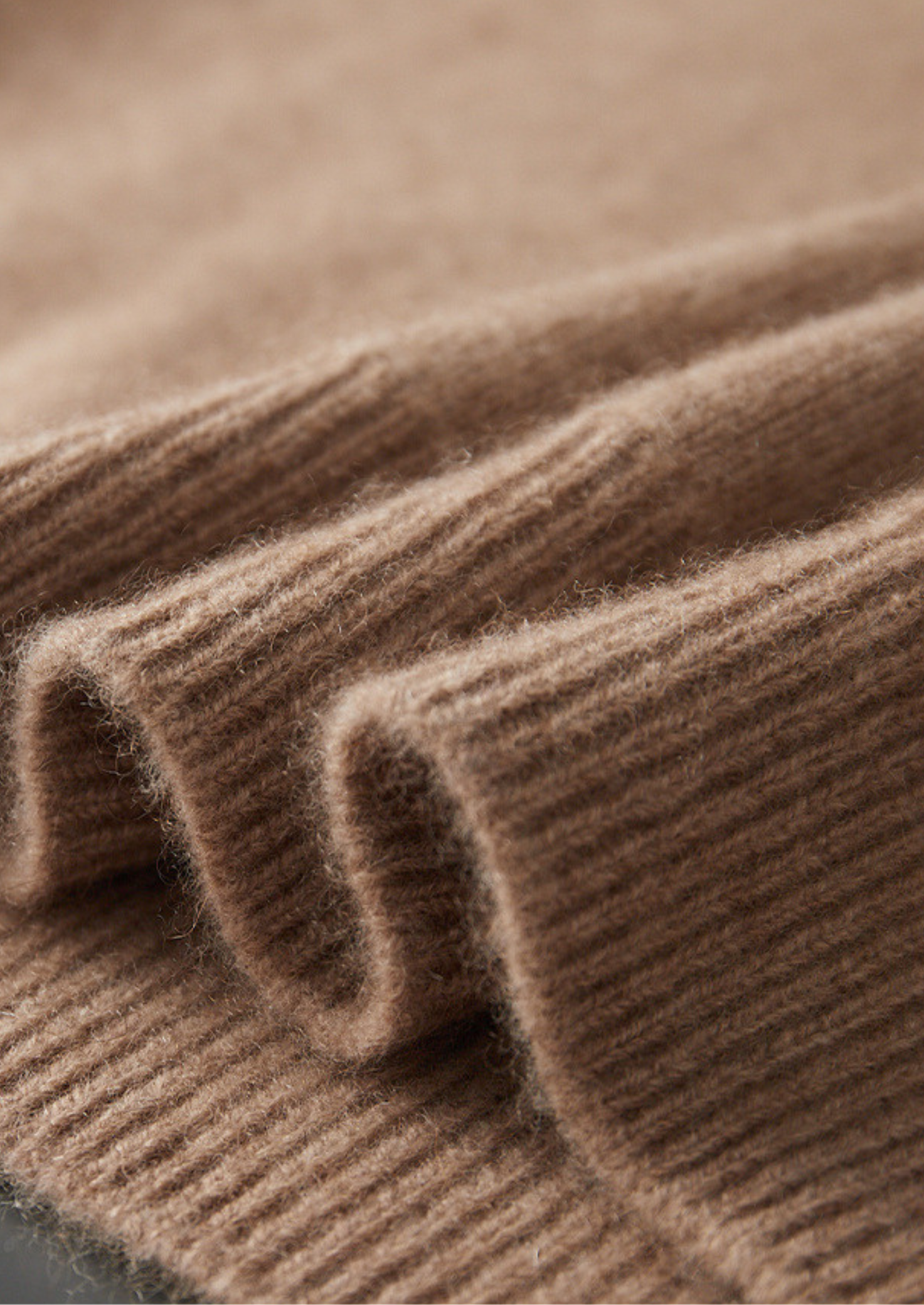 HERITAGE VELWICK™ BEIGE BUTTON SWEATER