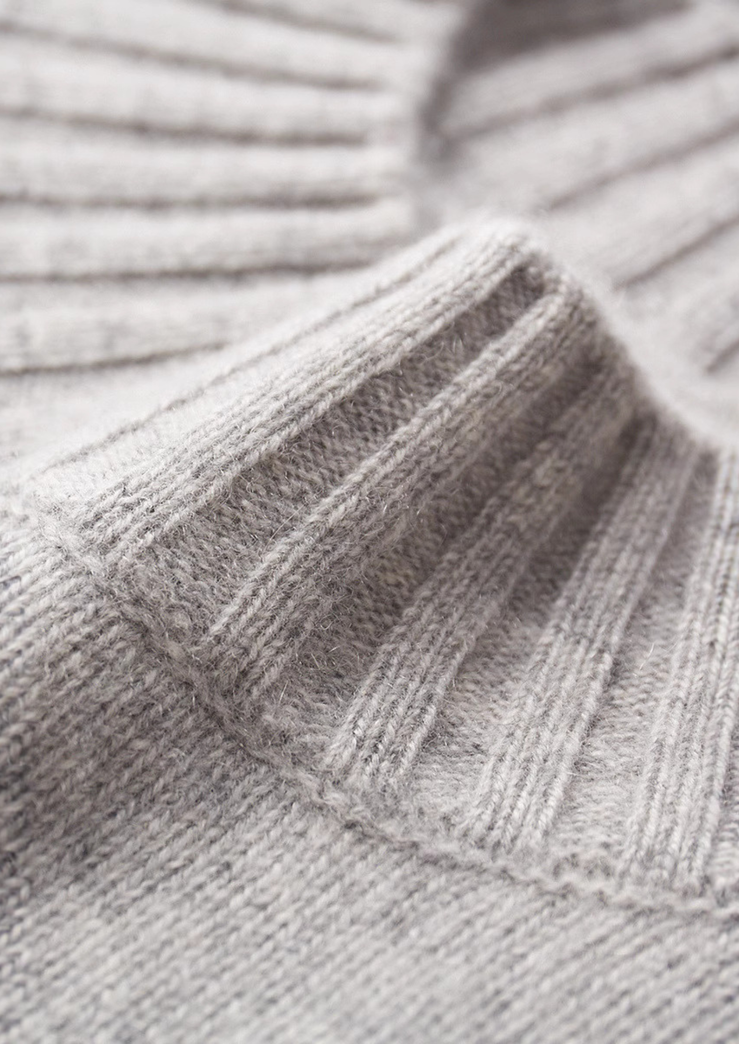 HERITAGE VELWICK™ LIGHT GRAY MOCKNECK SWEATER