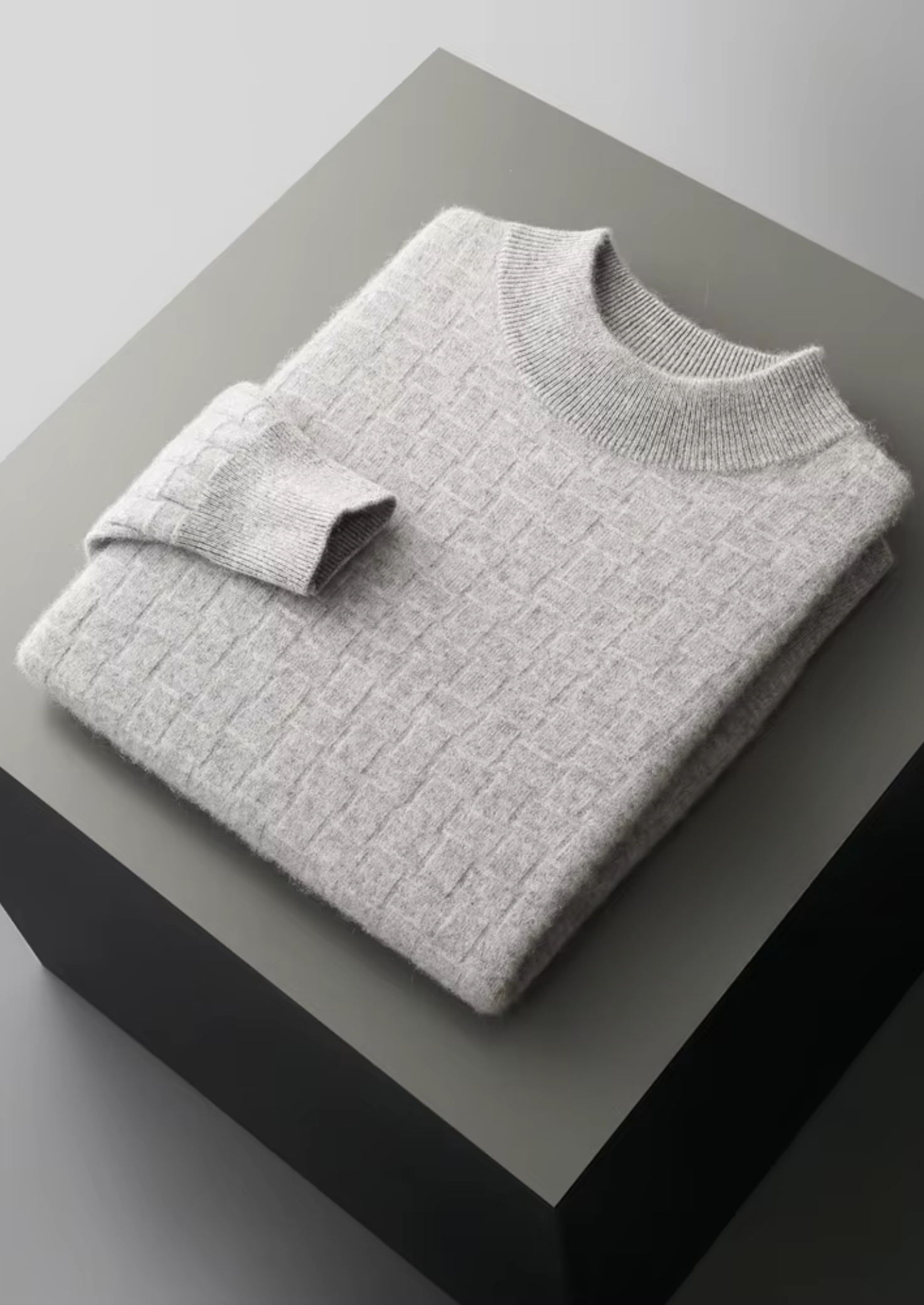 SIGNATURE MERIFIELD™ TEXTURED MOCKNECK