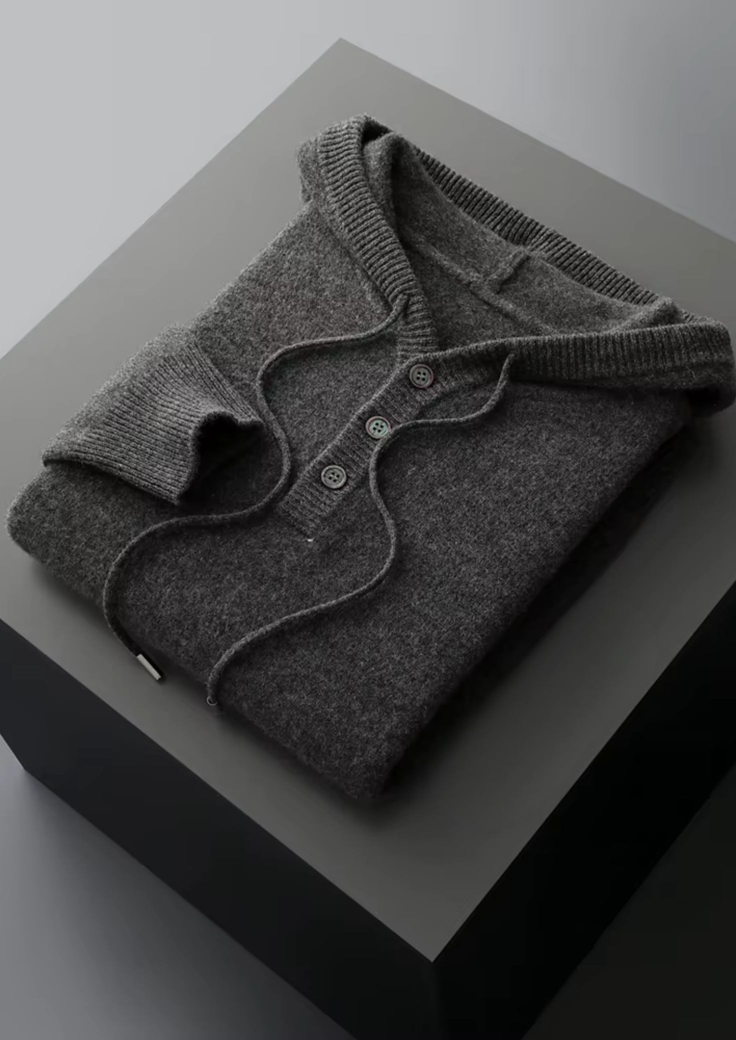 SIGNATURE MERIFIELD™ BUTTON HOODIE