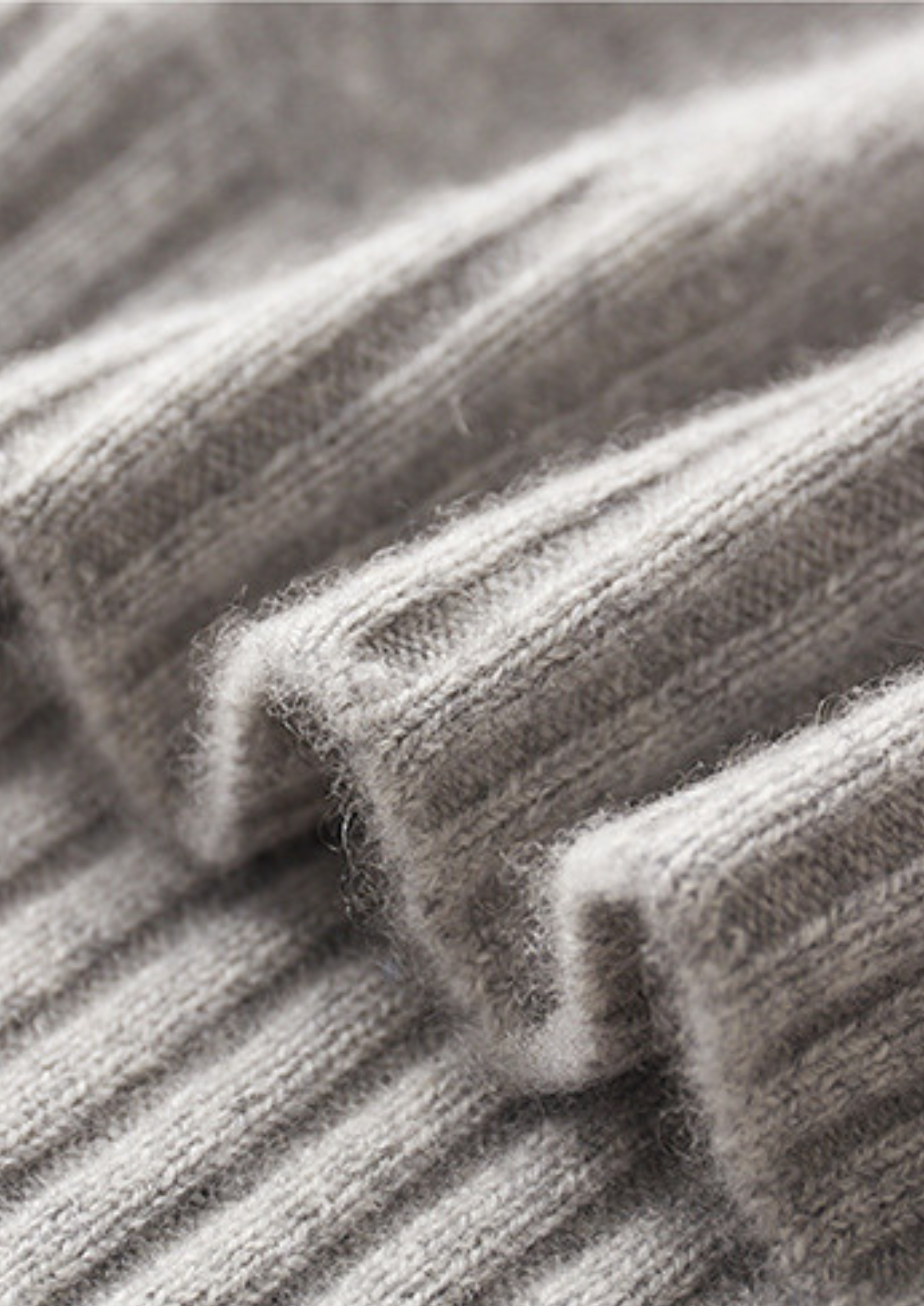 HERITAGE VELWICK™ LIGHT GRAY MOCKNECK SWEATER