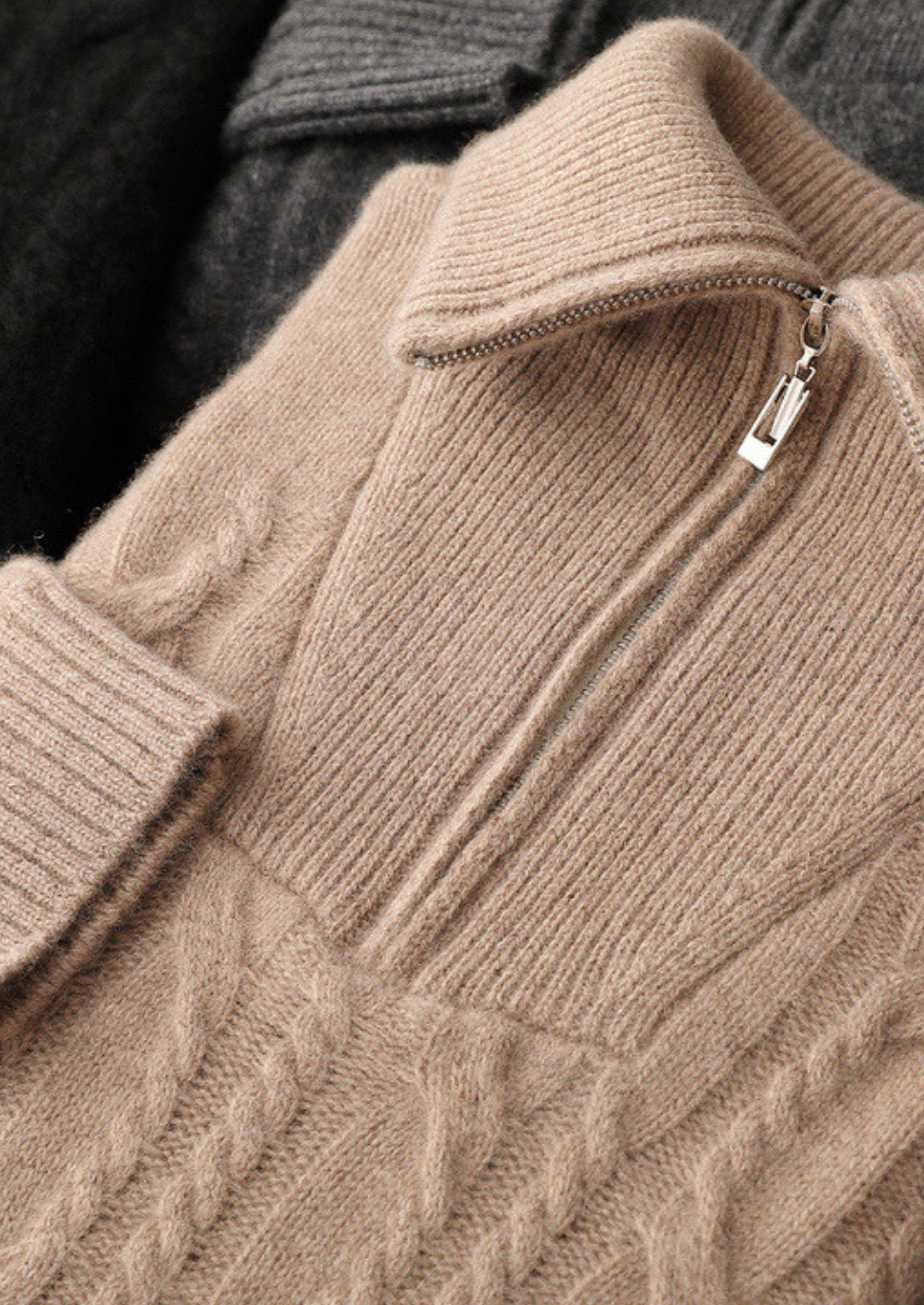 HERITAGE VELWICK™ BEIGE CABLE HALF ZIP SWEATER