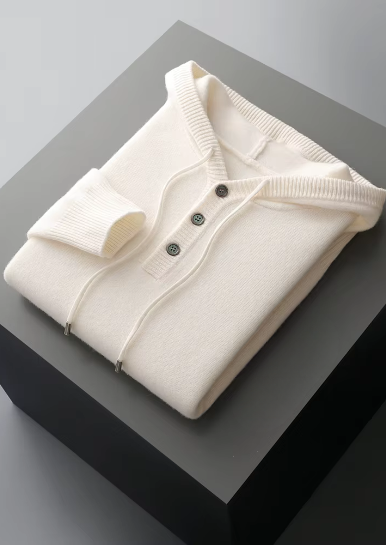 SIGNATURE MERIFIELD™ BUTTON HOODIE