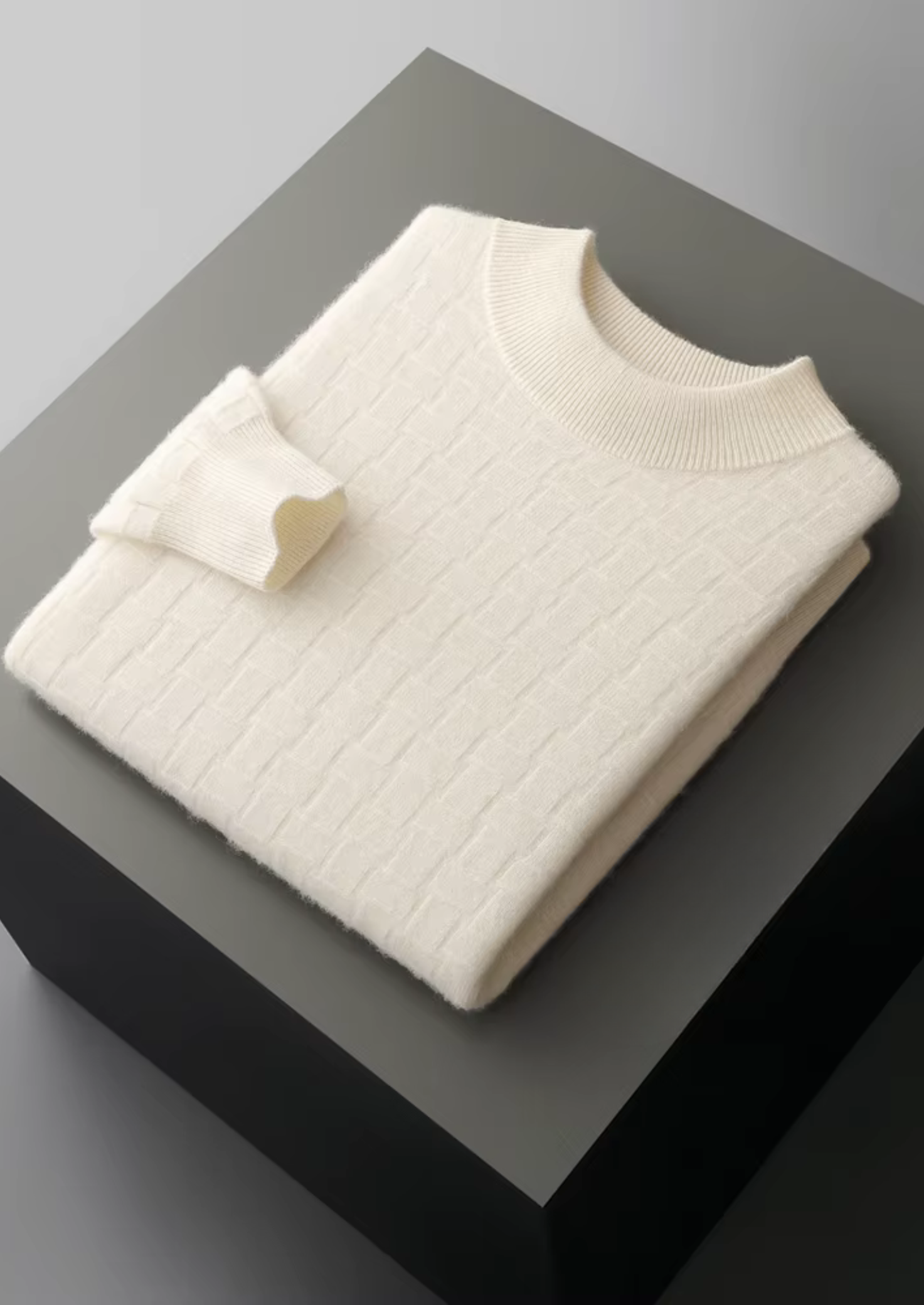 SIGNATURE MERIFIELD™ TEXTURED MOCKNECK