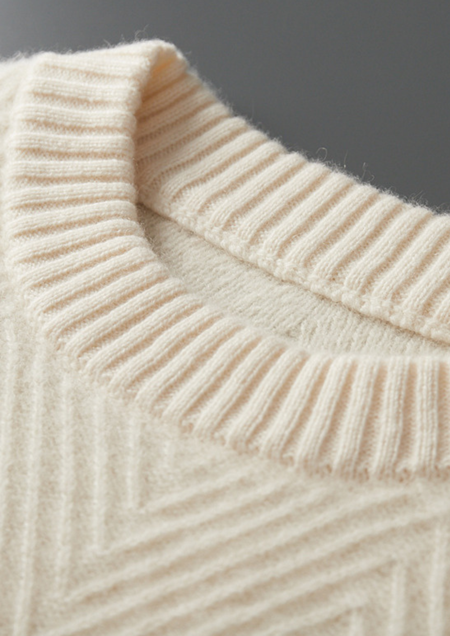 HERITAGE VELWICK™ IVORY HERRINGBONE CREWNECK