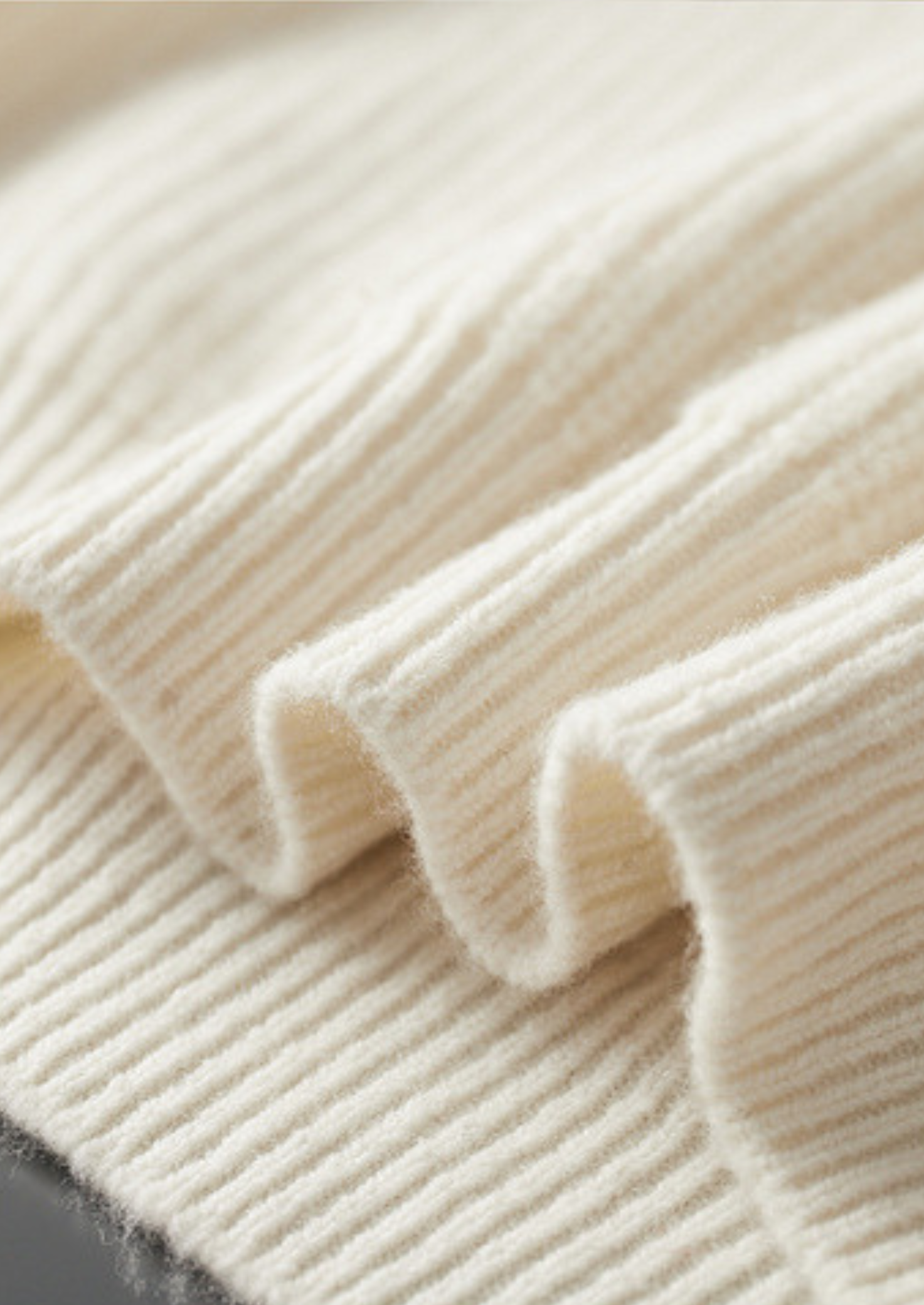SIGNATURE MERIFIELD™ RIBBED RAGLAN CREWNECK