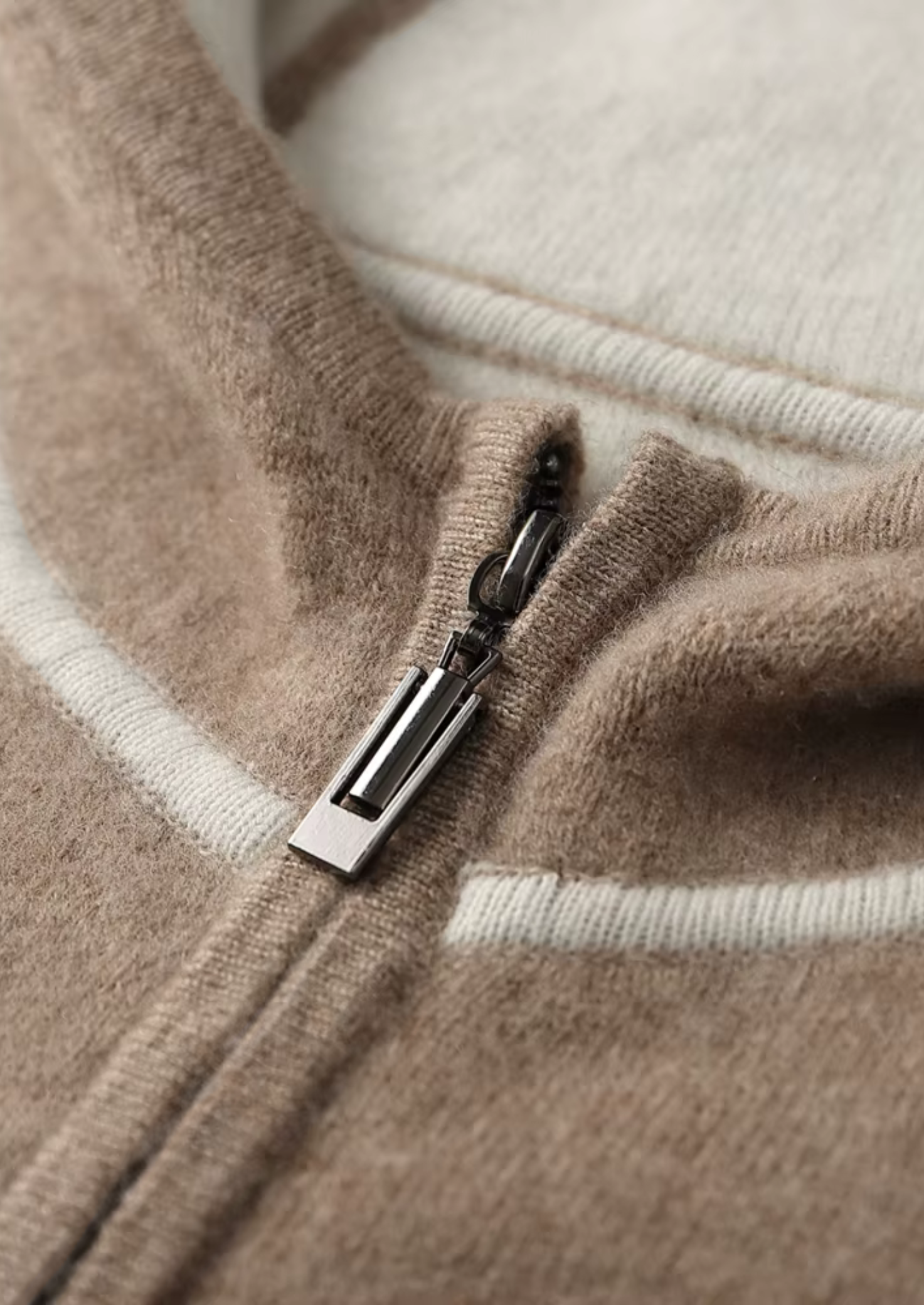 MAISON CASHCRAFT™ LEISURE SET