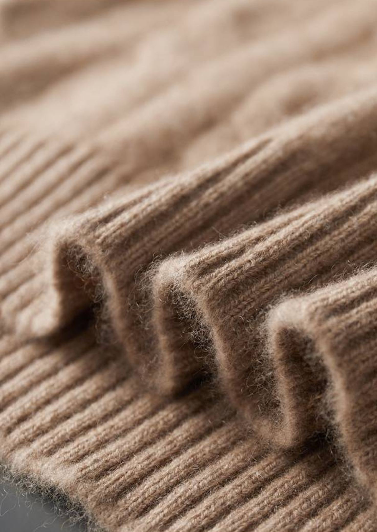 HERITAGE VELWICK™ SAND CABLE KNIT HOODIE