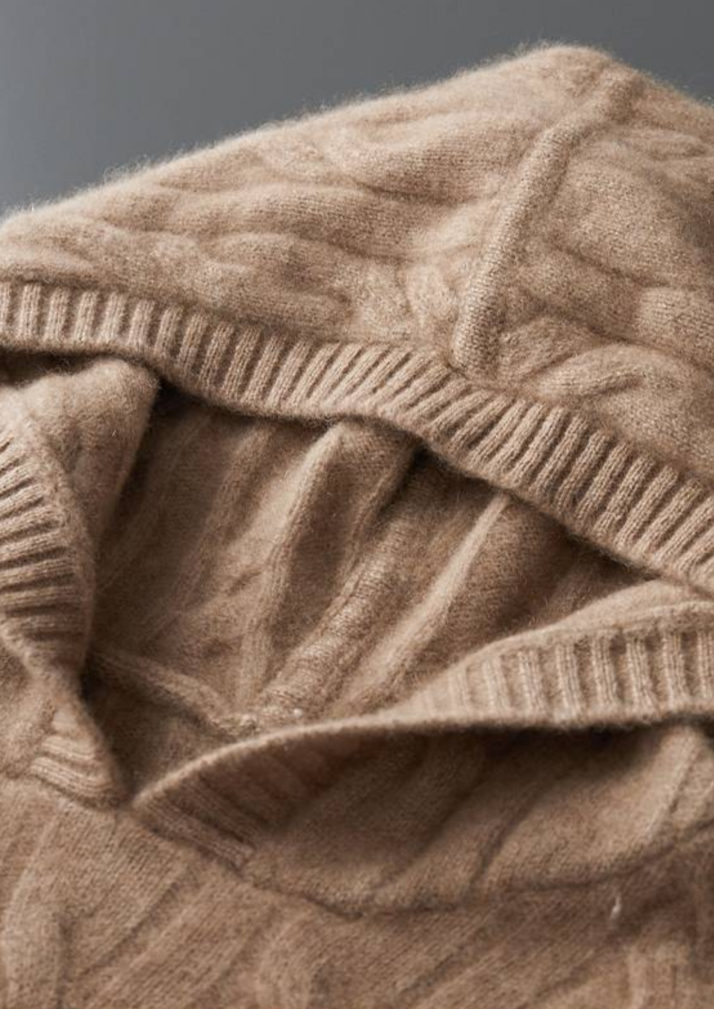 HERITAGE VELWICK™ SAND CABLE KNIT HOODIE